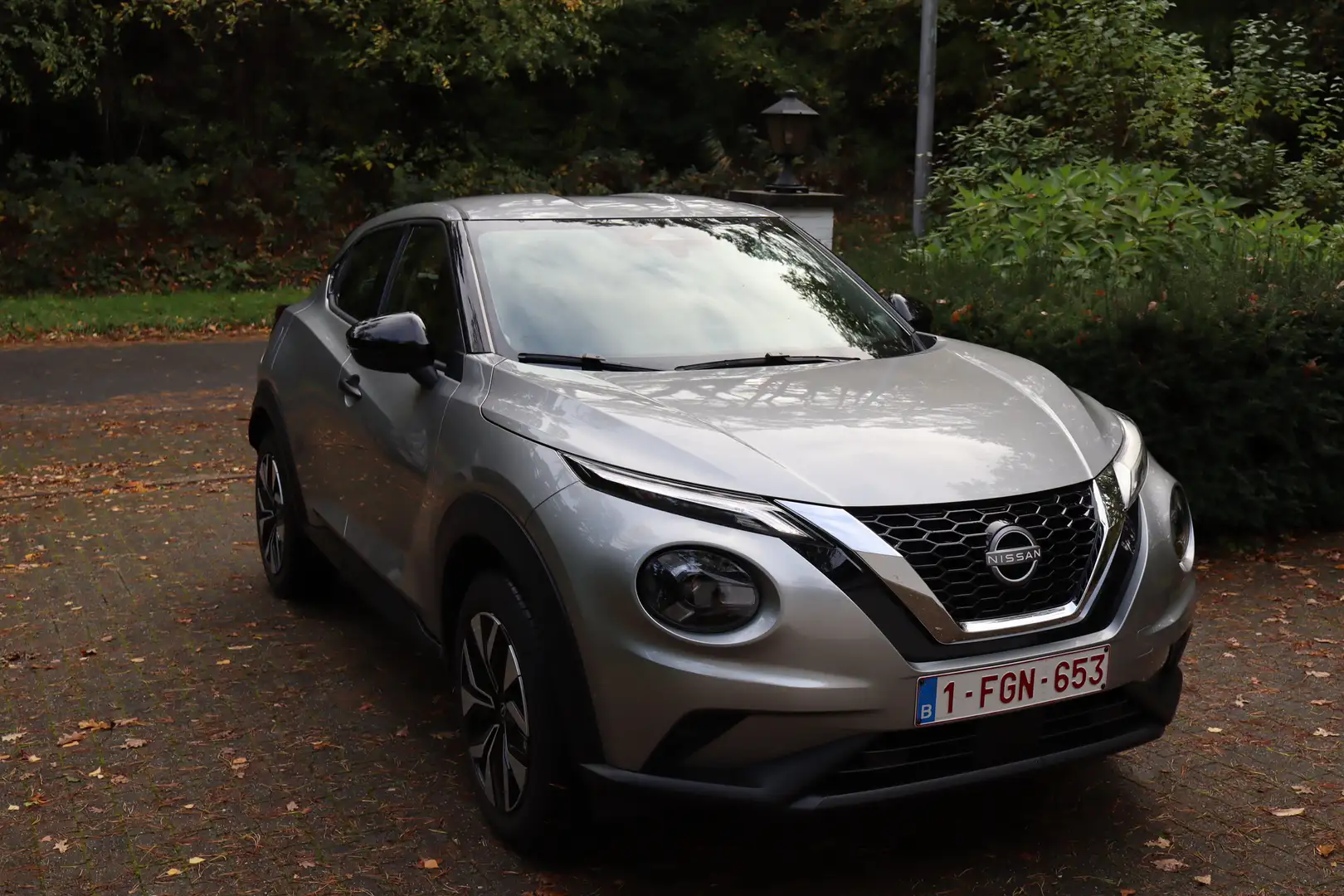 Nissan Juke Juke 1.0 DIG-T DCT Acenta Zilver - 2