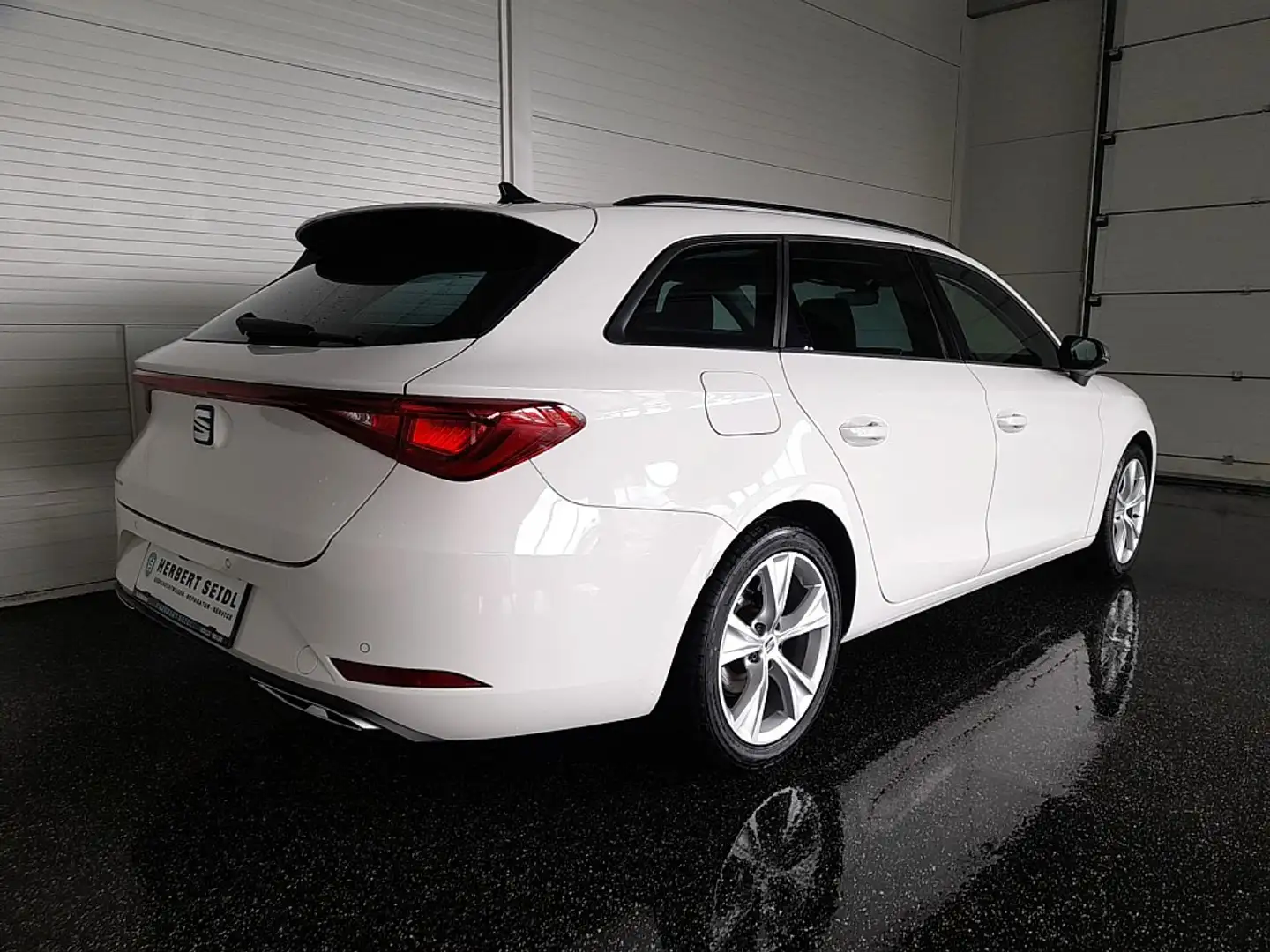 SEAT Leon ST FR-LINE 2,0 TDI DSG *DCC / SKY / VOLL-LED / ... Weiß - 2