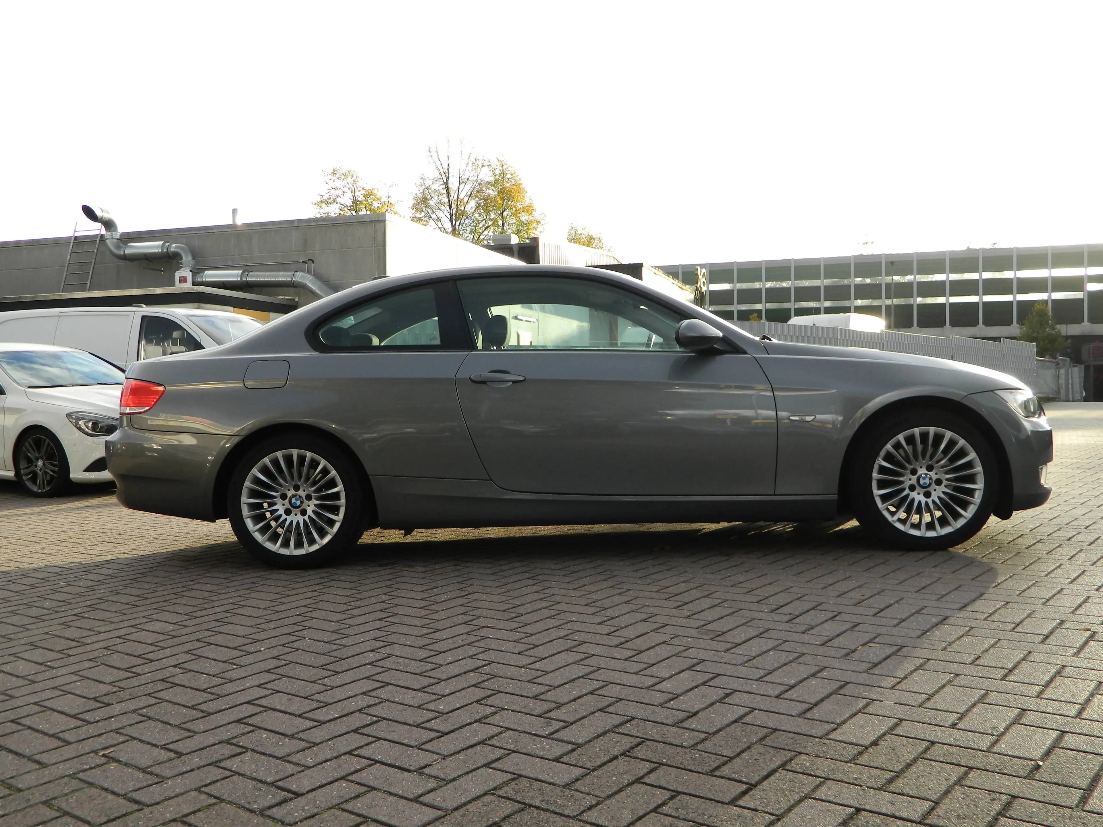 BMW 320 3 Coupe 320 d / Automatik / Steuerkette Neu / CarPlay — photo 9
