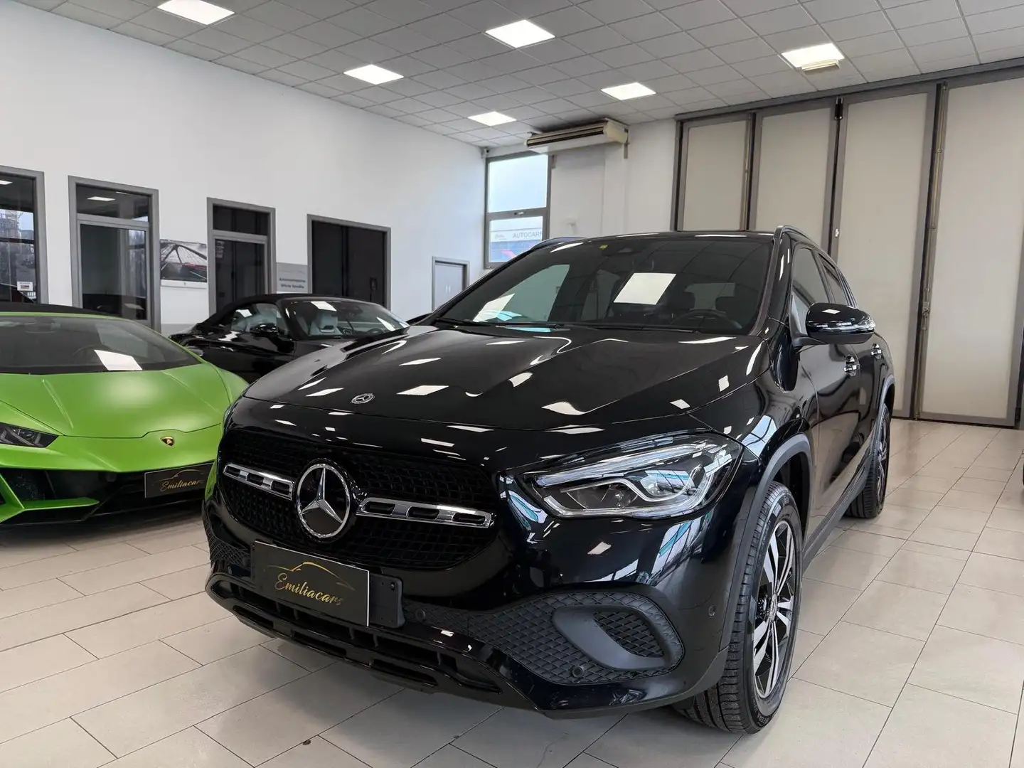 Mercedes-Benz GLA 200 GLA 200 d Sport auto Negro - 2