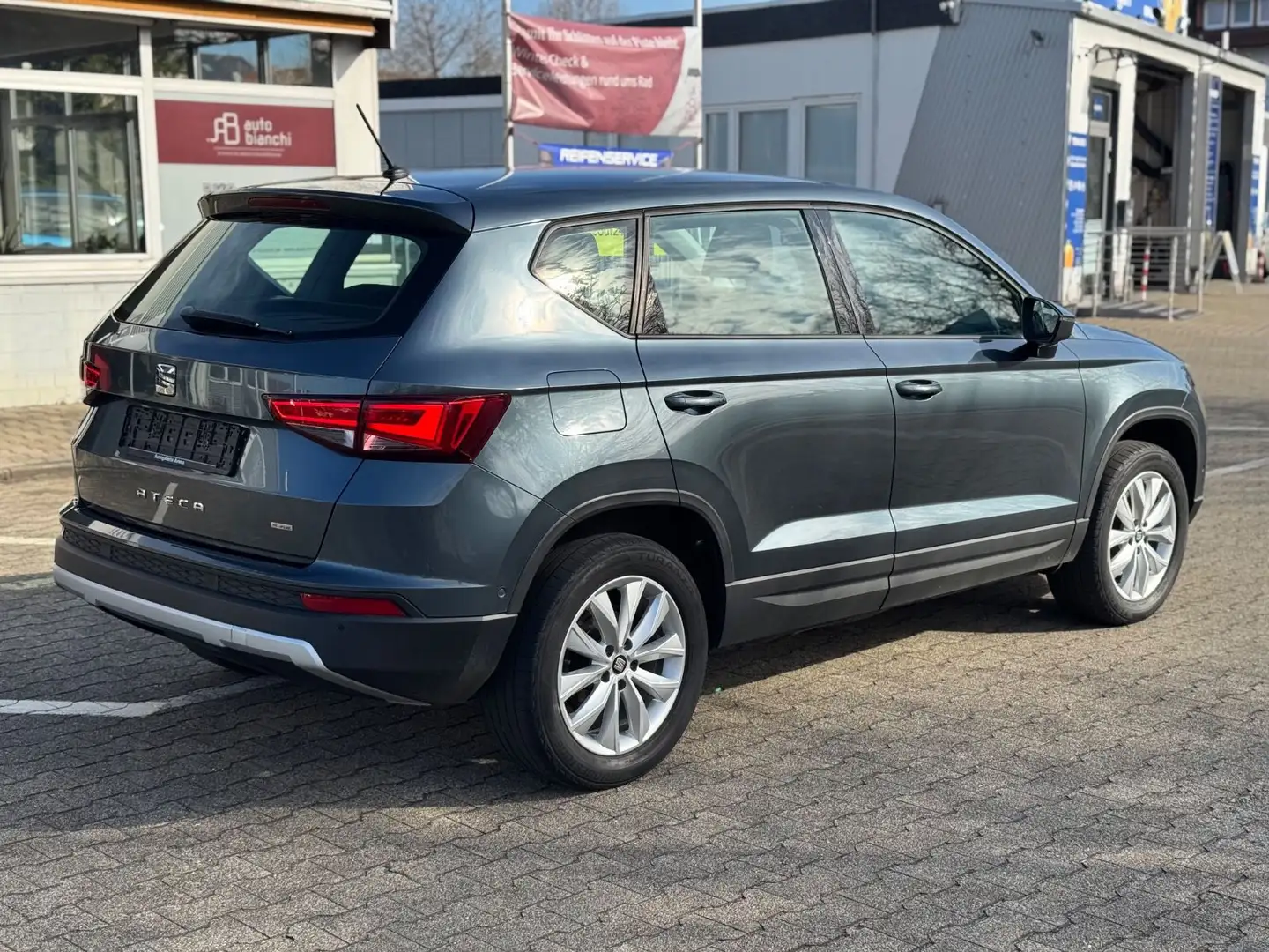SEAT Ateca 4Drive 2.0 TDI *Allrad *CAM *Navi Gris - 2