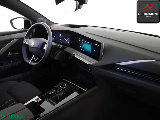 Opel Astra view 11