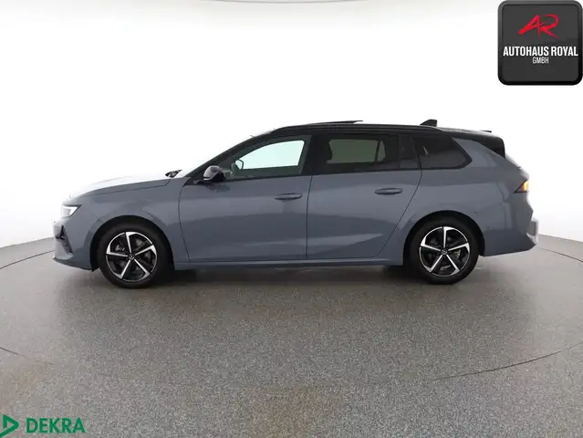 Opel Astra view 2