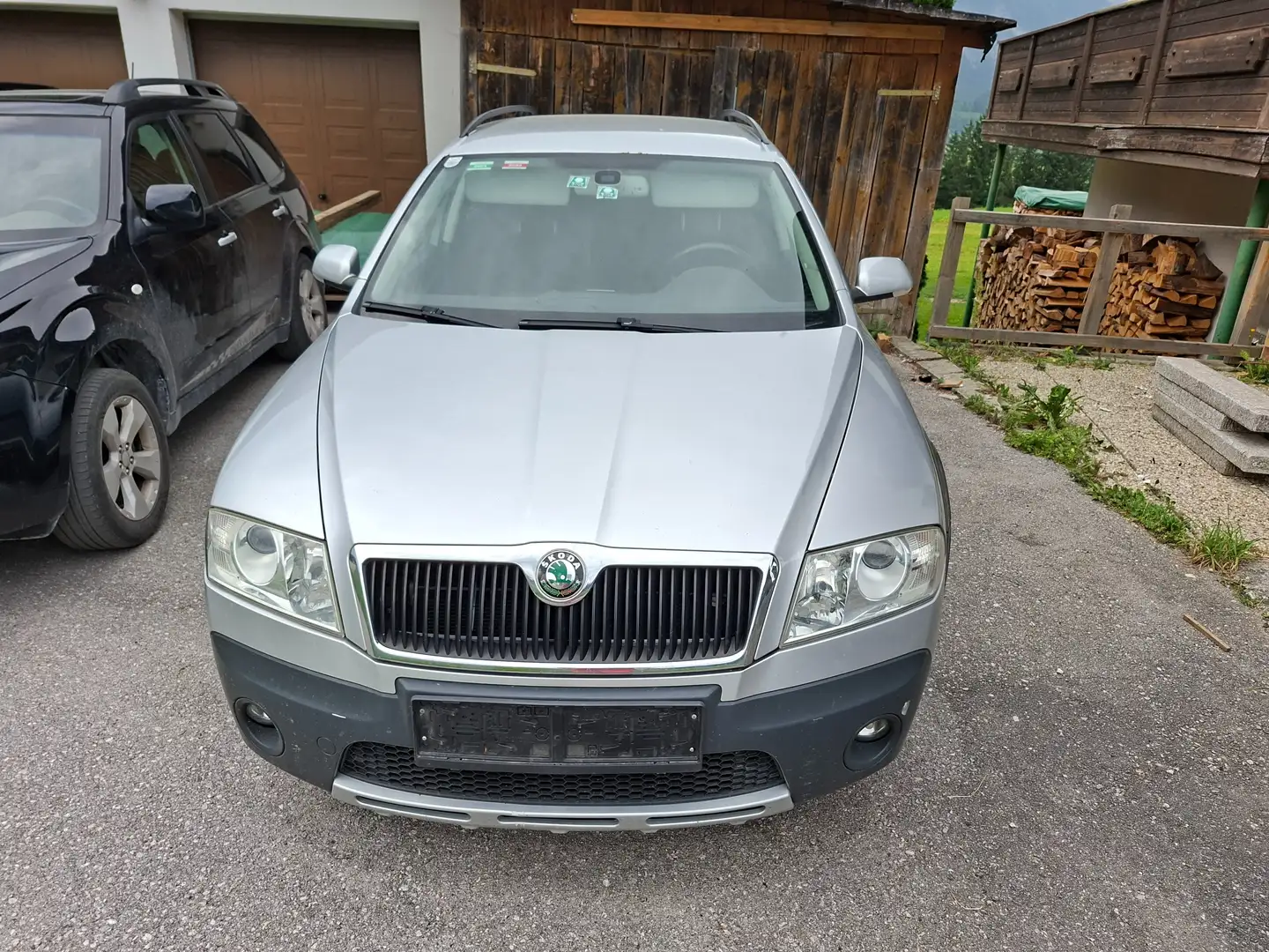 Skoda Octavia Octavia Combi Scout 2,0 TDI PD DPF 4x4 Scout Gris - 1
