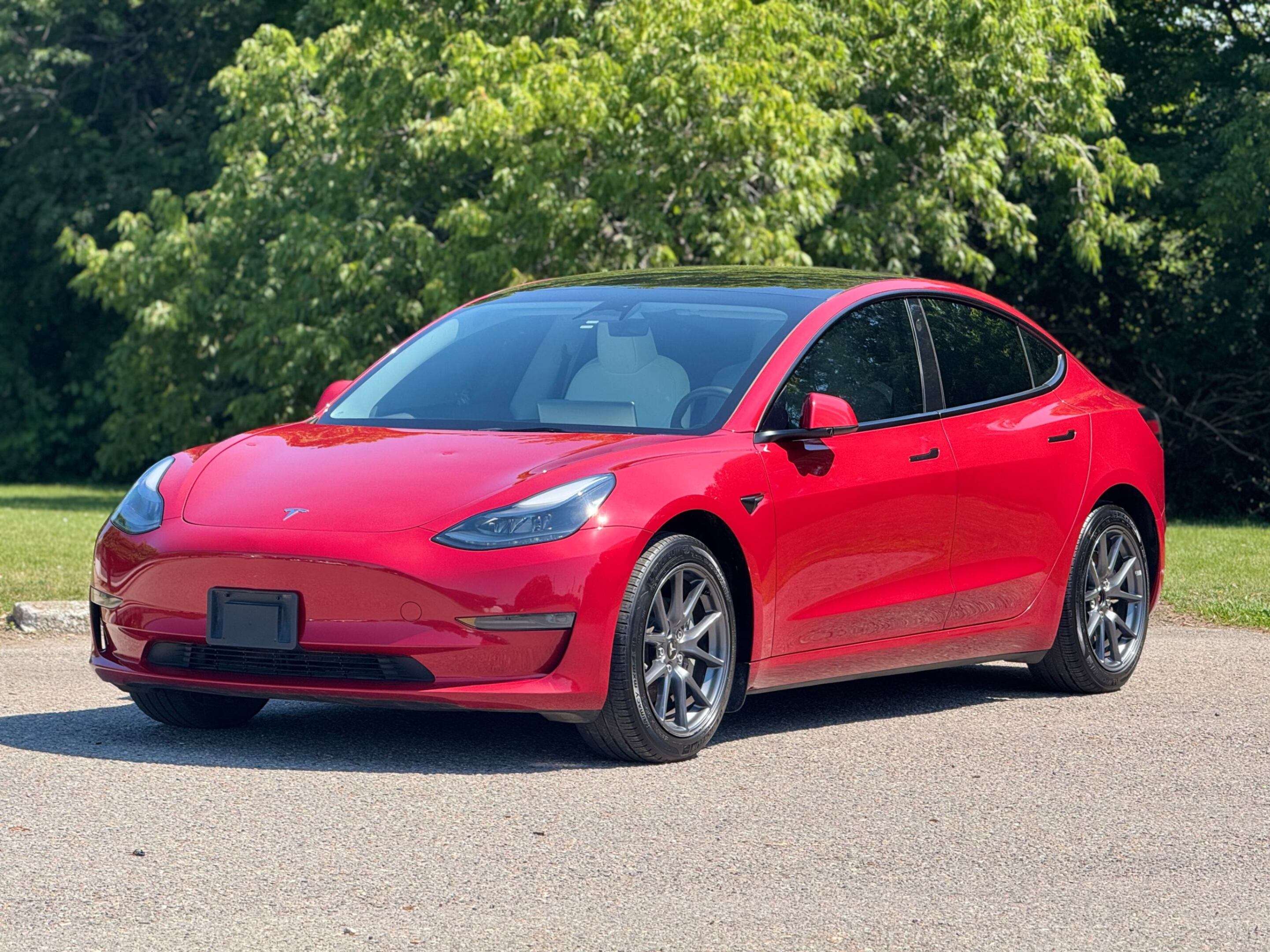 2023 Tesla Model 3 RWD
