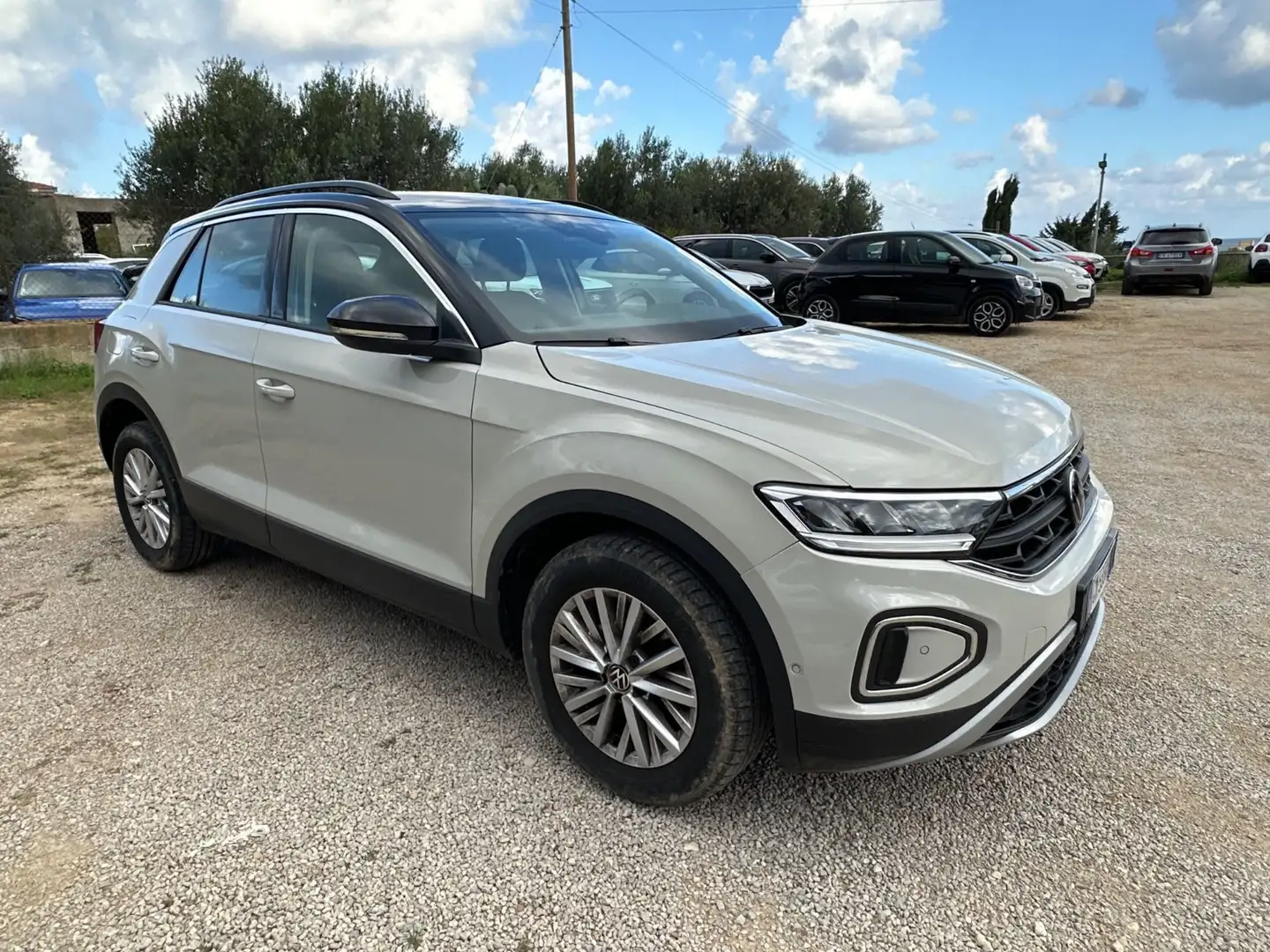 Volkswagen T-Roc 1.0 tsi life 110cv Beige - 2
