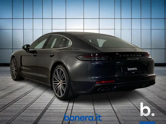 Porsche Panamera view 7