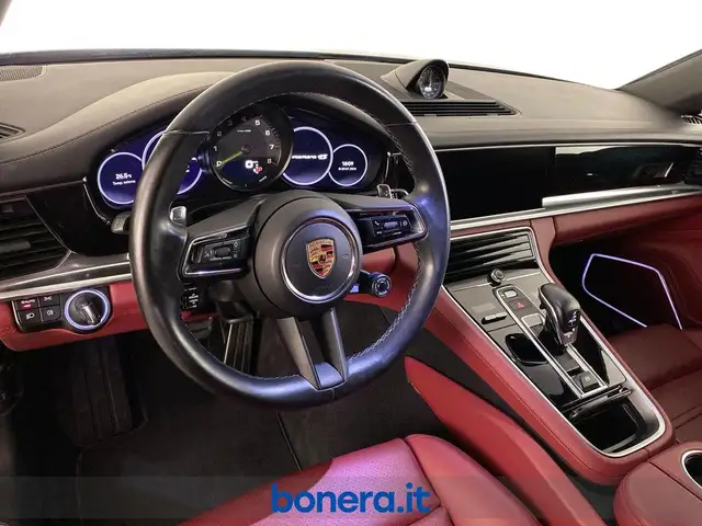 Porsche Panamera view 14