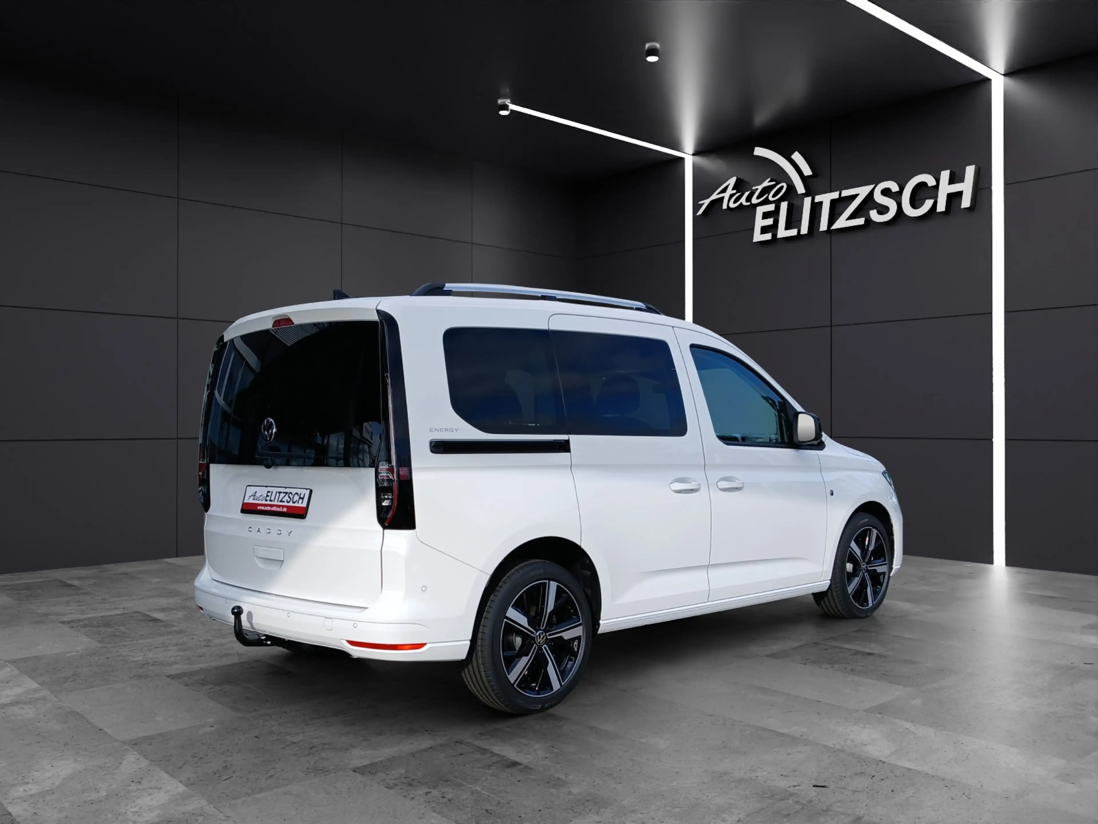 Volkswagen Caddy TDI Life 7-DSG LED AHK ACC KLIMA REAR VIEW — photo 5