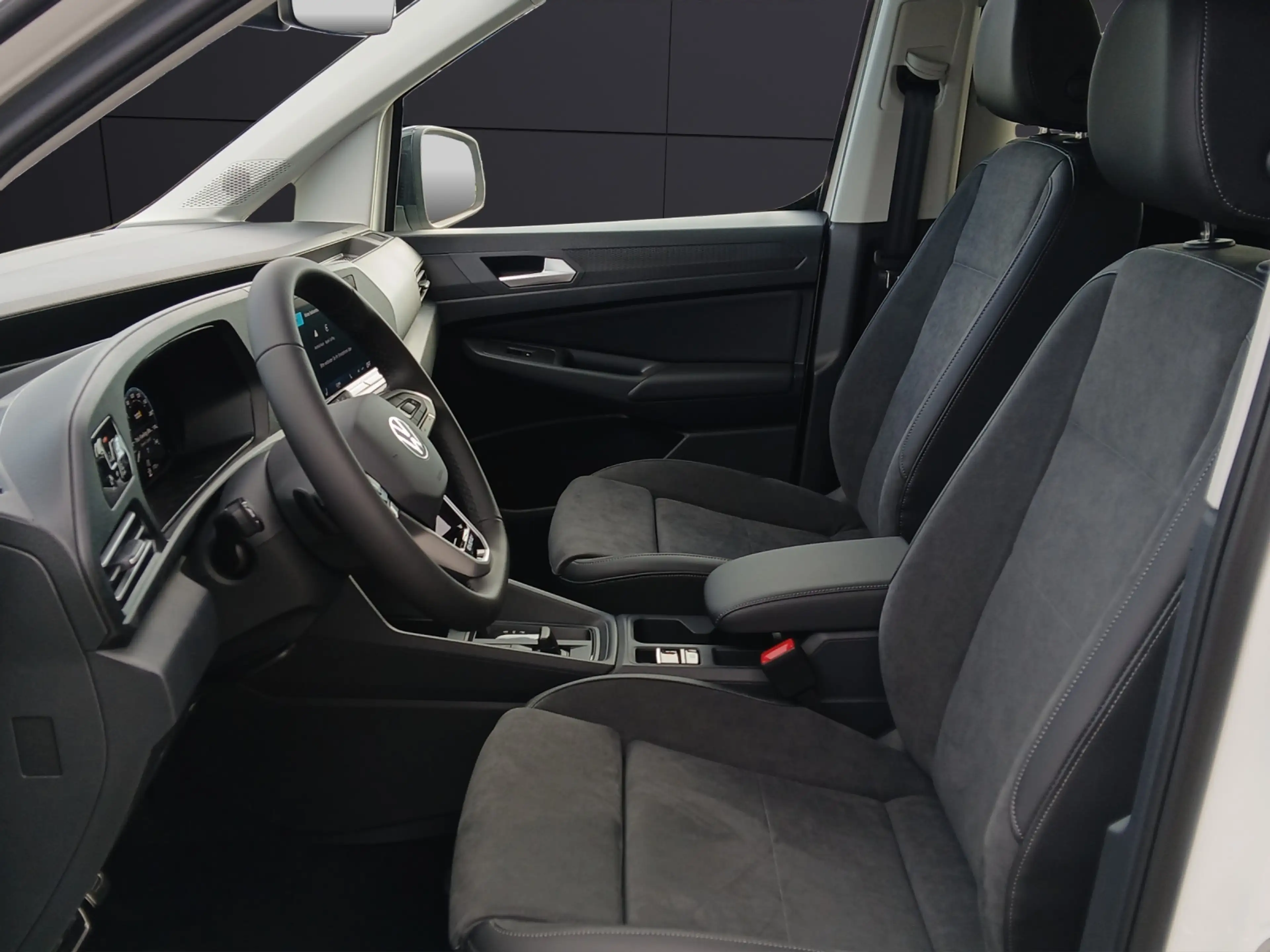 Volkswagen Caddy TDI Life 7-DSG LED AHK ACC KLIMA REAR VIEW — photo 10