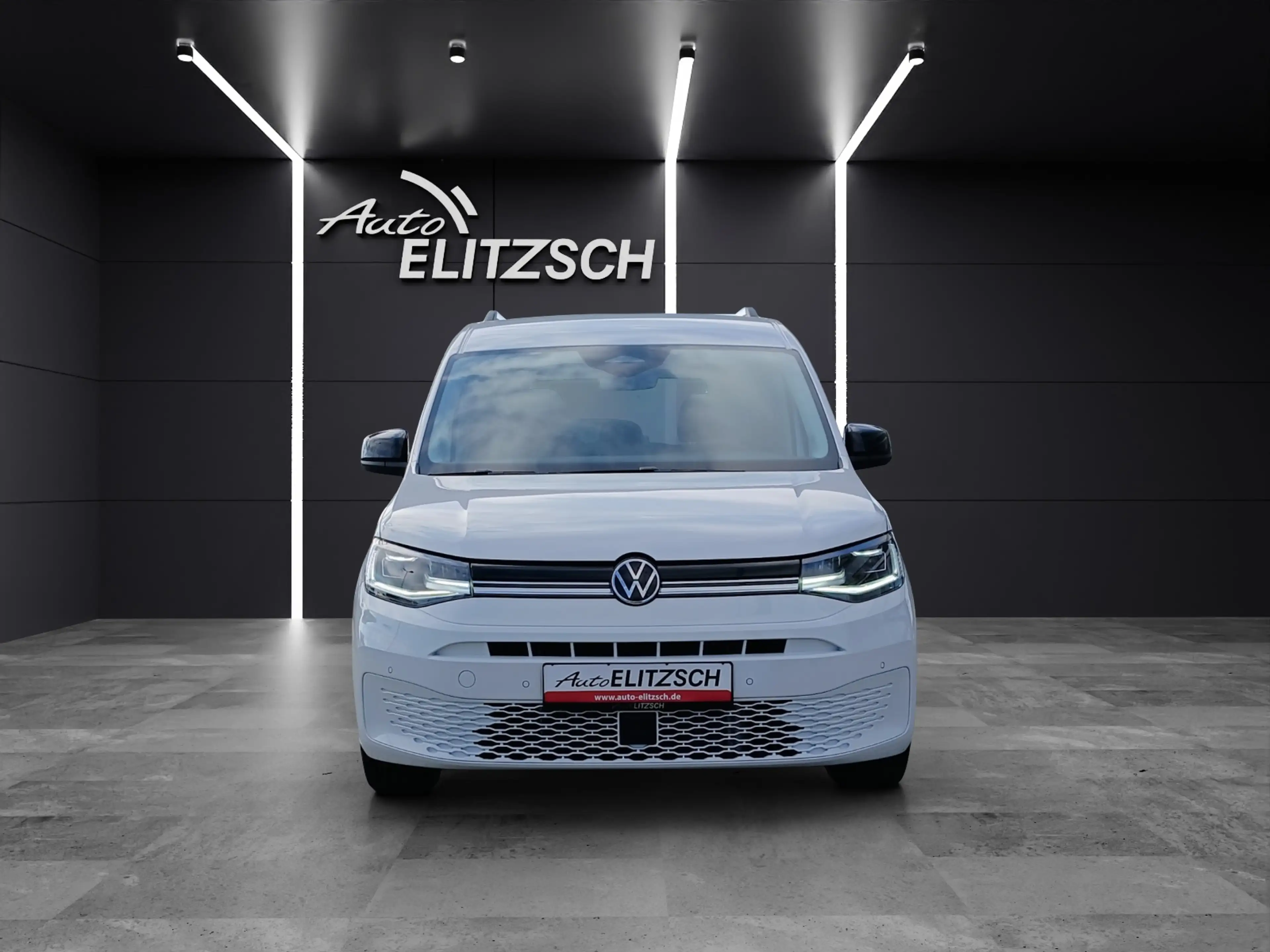 Volkswagen Caddy TDI Life 7-DSG LED AHK ACC KLIMA REAR VIEW — photo 8