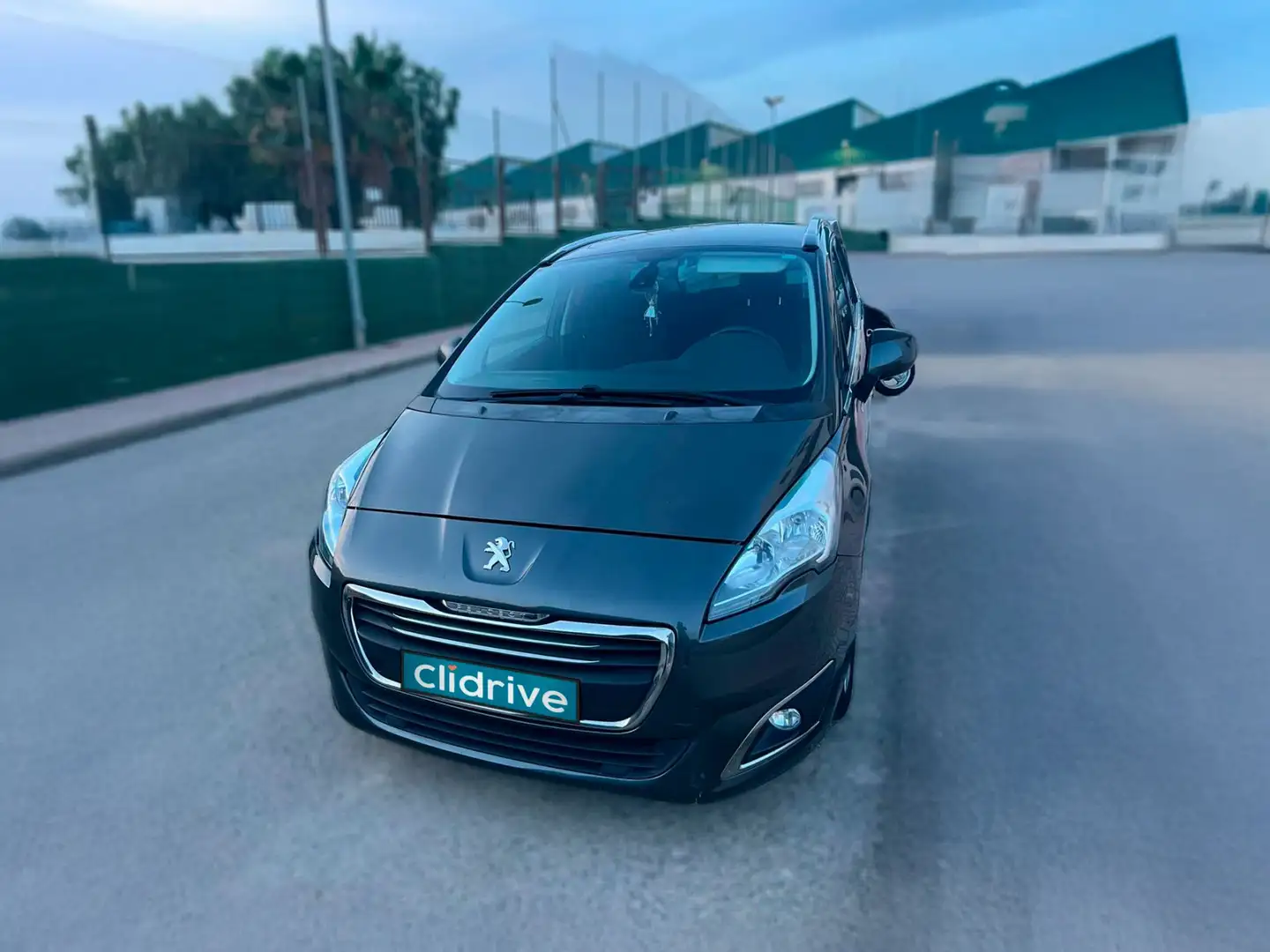 Peugeot 5008 1.6 BlueHDi Style 7 pl. 120 Negro - 2