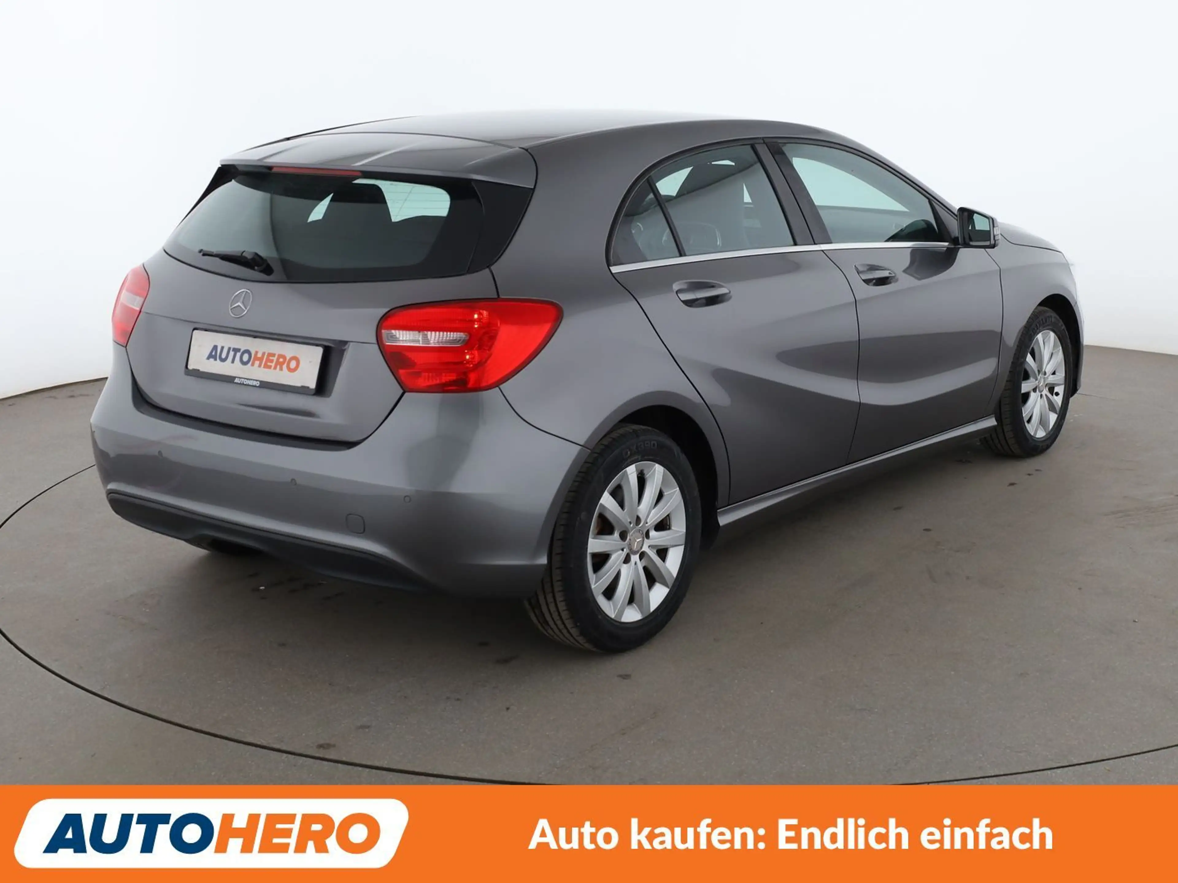 Mercedes-Benz A 180 A 180 BlueEfficiency Style*NAVI*PDC*SHZ*BT* — photo 6