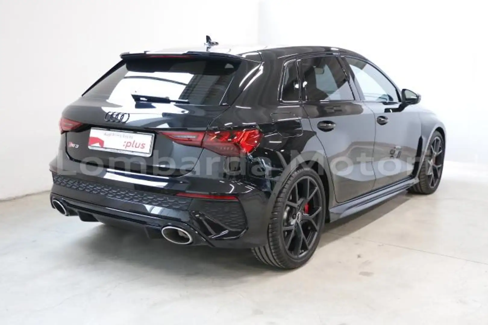 Audi RS3 Sportback 2.5 tfsi quattro s-tronic Zwart - 2