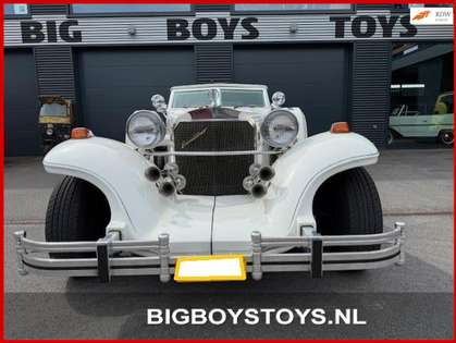 Oldtimer Excalibur PHAETON V