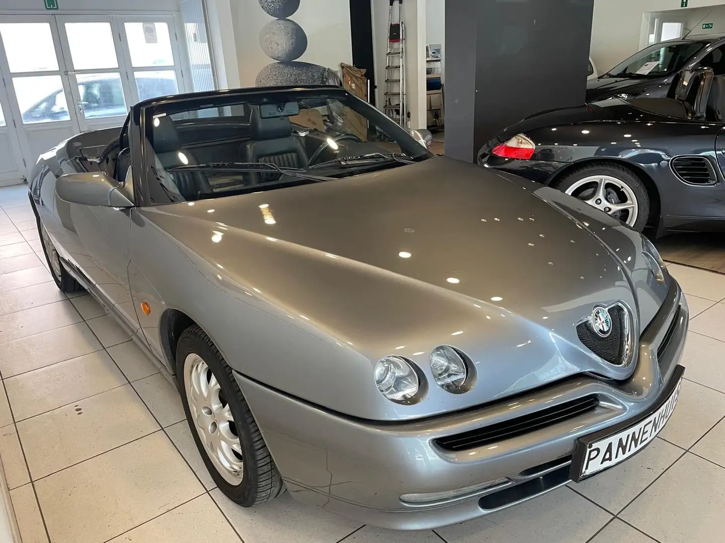 Alfa Romeo Spider 2.0i 16v T.Spark I ENTRETIEN + DISTRI OK Grijs - 2
