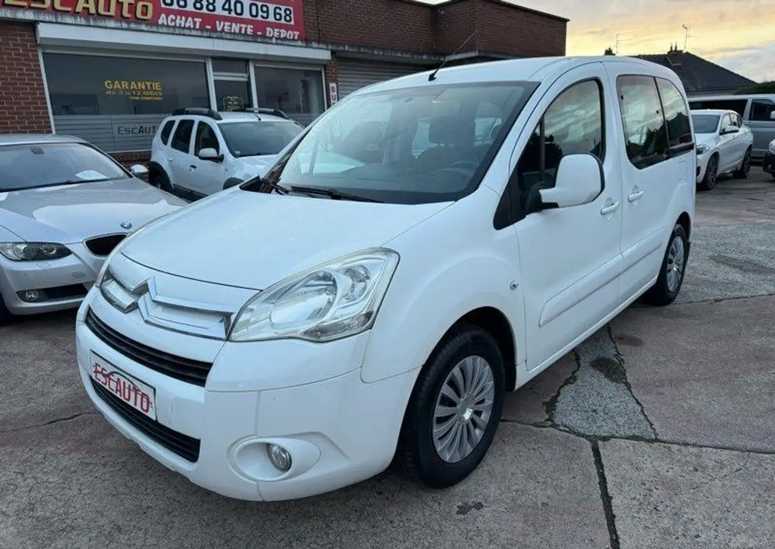 Citroen Berlingo citroën 1,6 hdi 92 cv 5 places attelage Blanc - 1