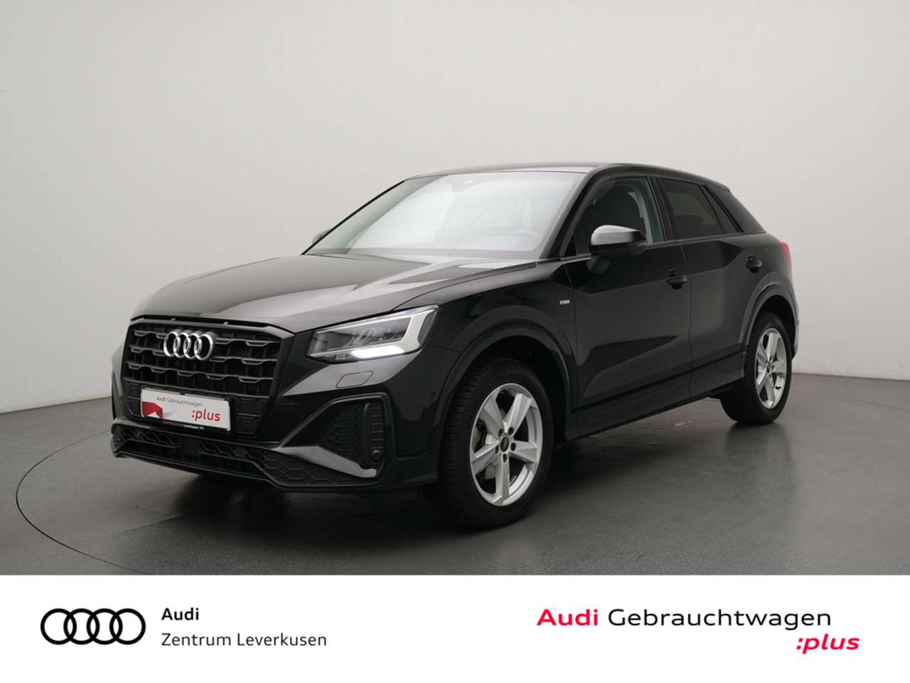 Audi Q2 — Audi Q2 S line VIRT CARPLAY KAM PDC SHZ LED KLIMA