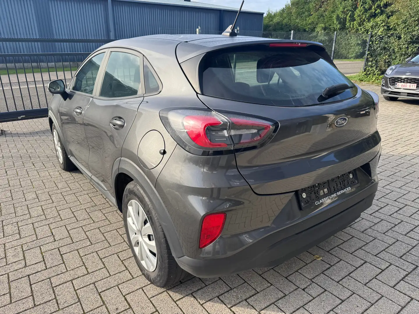 Ford Puma Puma 1.5 TDCi Connected (EU6d) Grau - 2