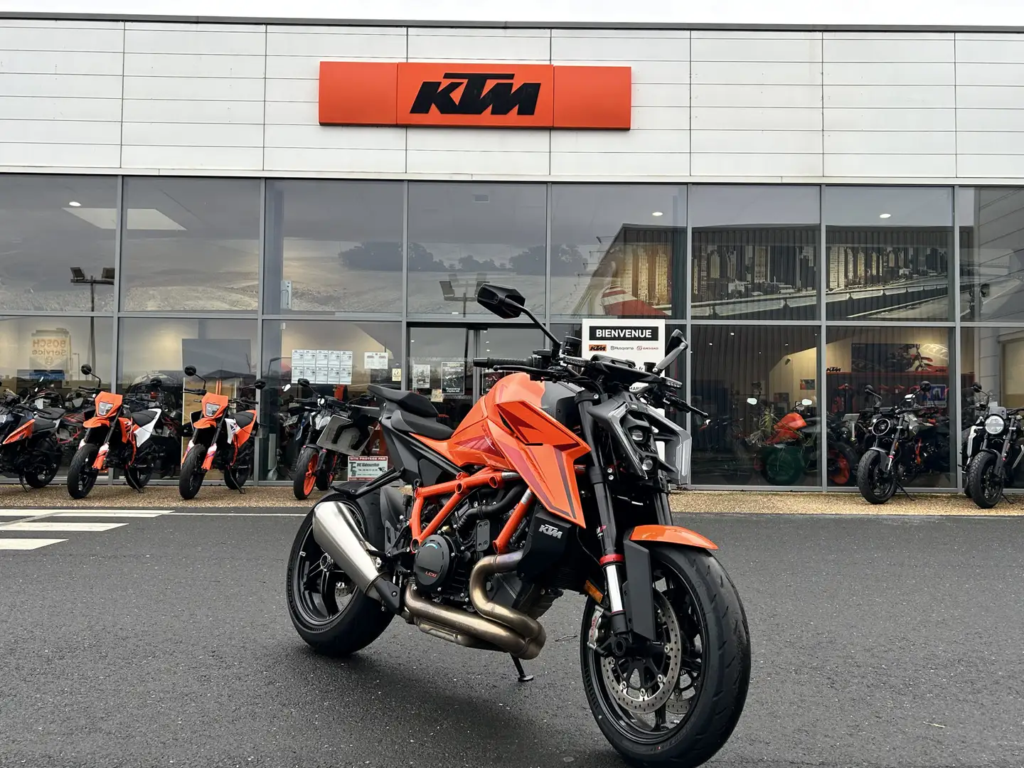 KTM 1390 Super Duke R - 2