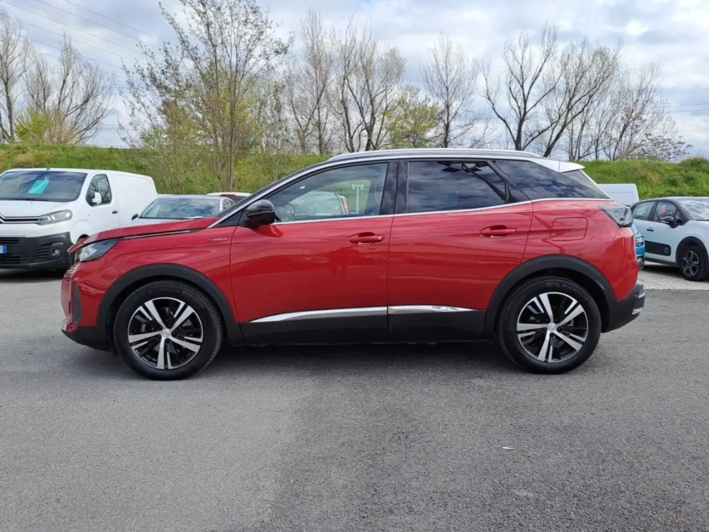Peugeot 3008 Hybrid4 300 e-EAT8 GT aut. Piros - 2
