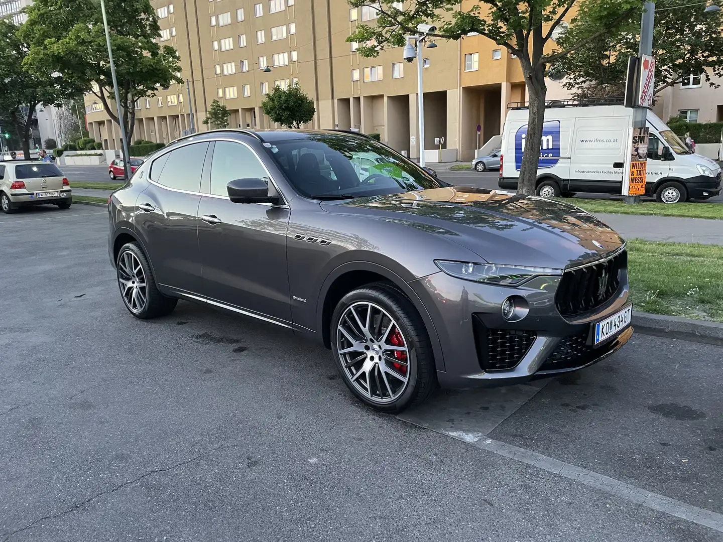 Maserati Levante S Q4 GranSport - 1