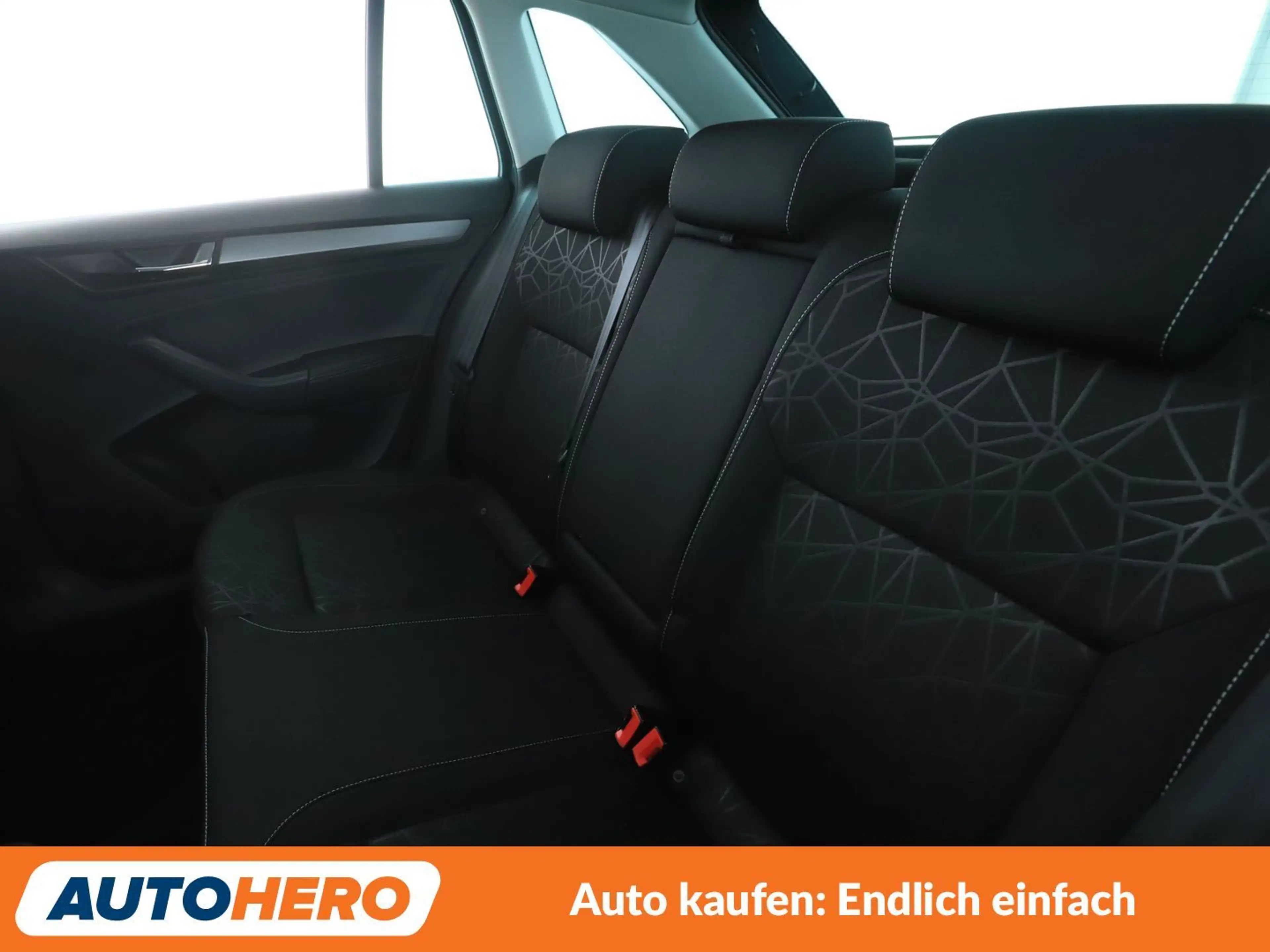 Skoda Rapid/Spaceback 1.0 TSI Clever*PDC*SHZ*KLIMA*TEMPO*GARANTIE* — photo 14