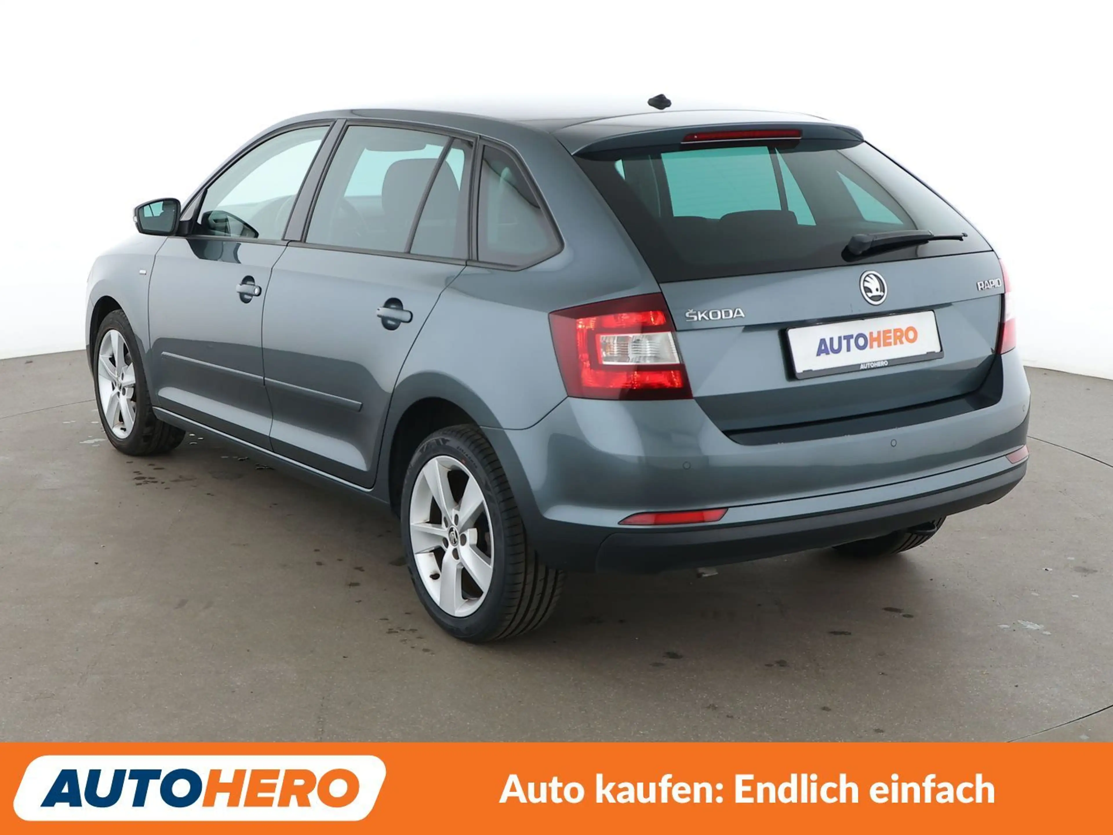 Skoda Rapid/Spaceback 1.0 TSI Clever*PDC*SHZ*KLIMA*TEMPO*GARANTIE* — photo 4
