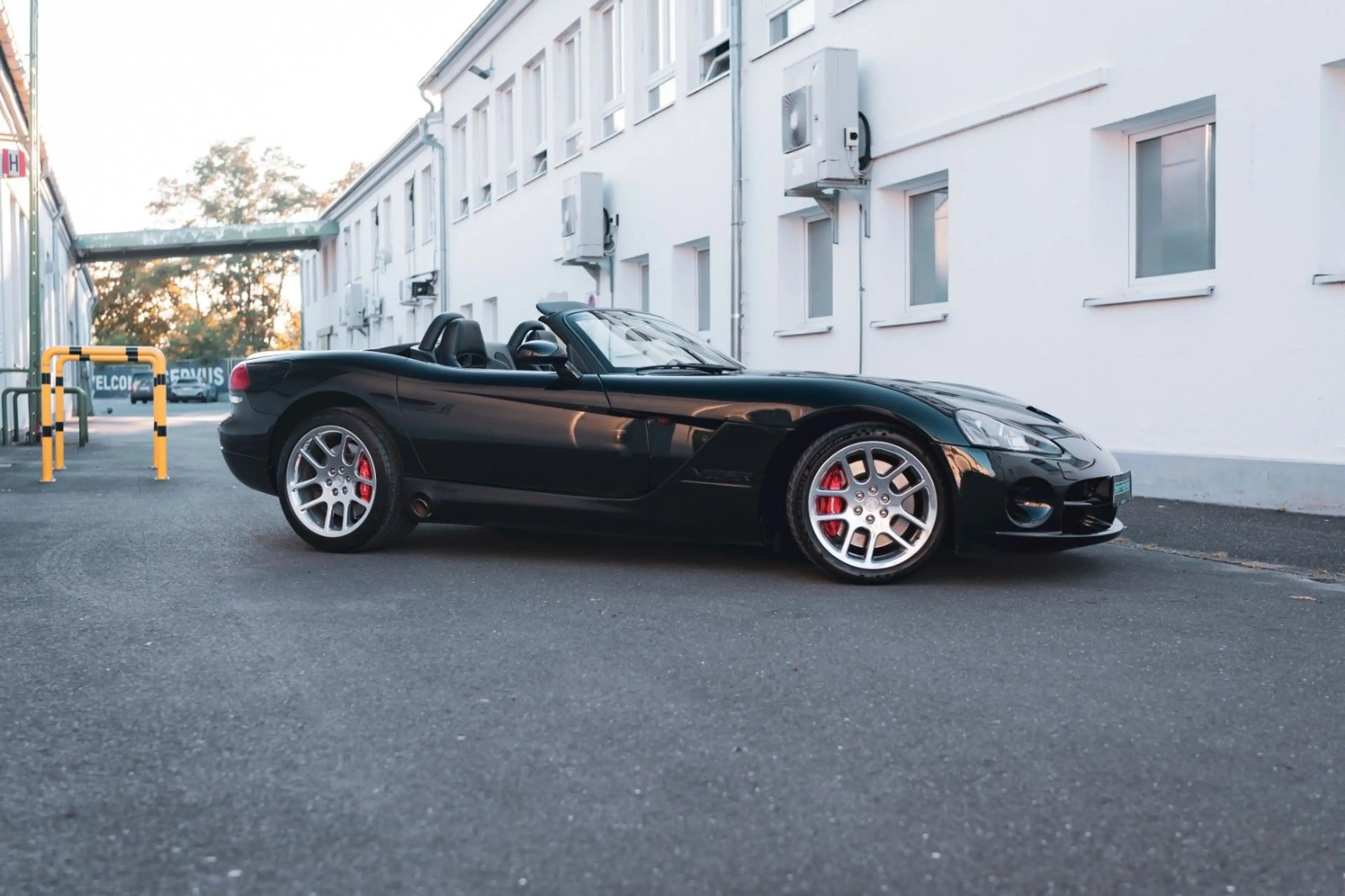 Dodge Viper 8.3 SRT-10*Supercharged*700PS*MwSt.* — photo 2