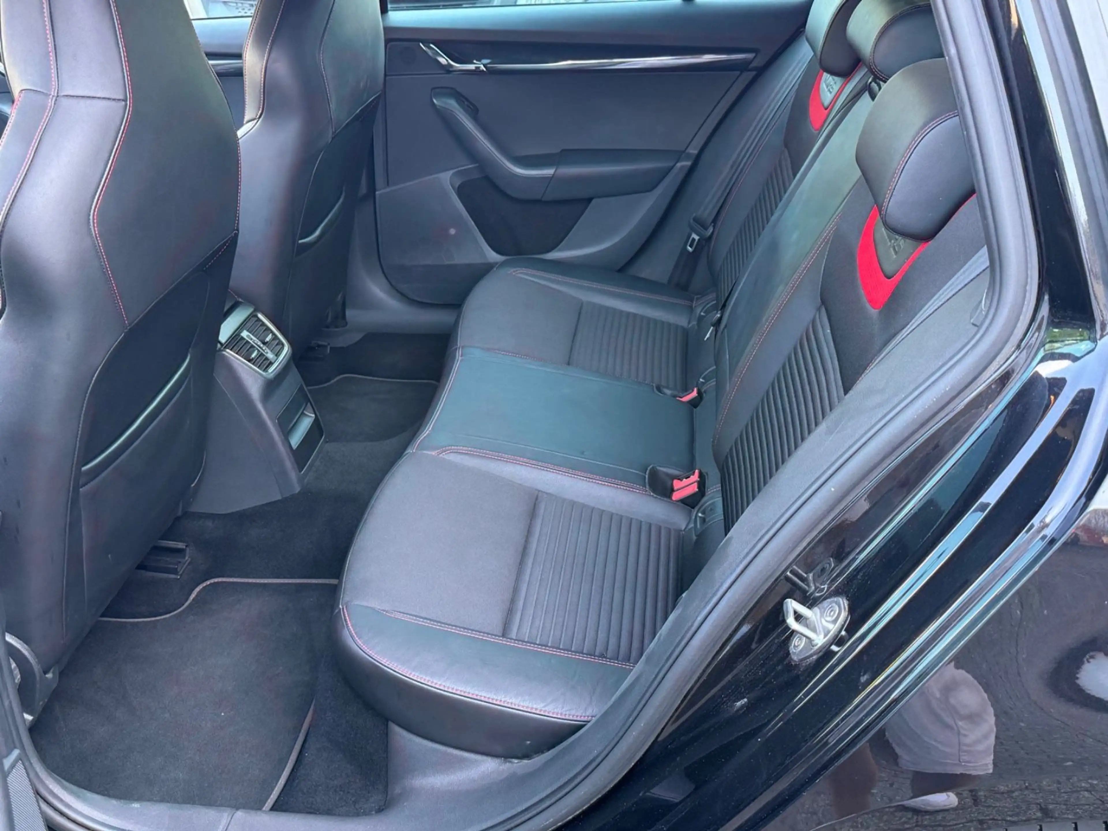 Skoda Octavia Combi RS 2.0 TDI Panorama Navi AHK — photo 10