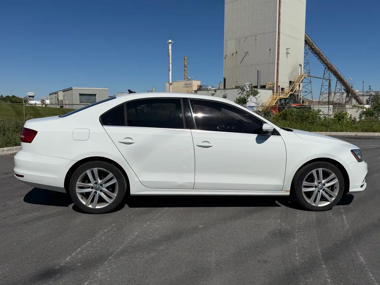 Volkswagen Jetta снимка Volkswagen Jetta