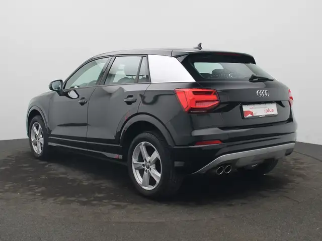 Audi Q2 view 5