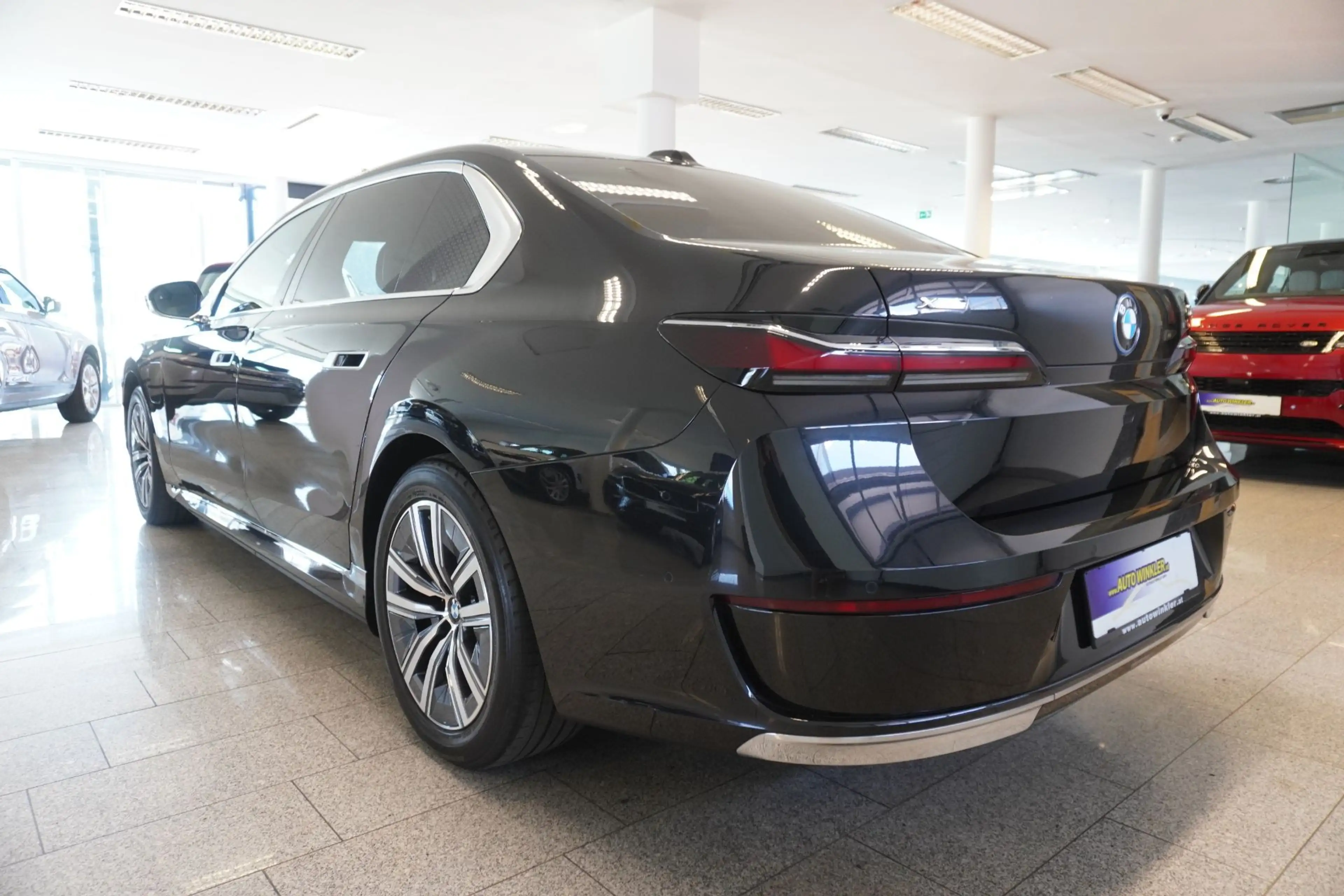 BMW 750 e xDrive Limousine Massage/Leder/Navi/Kamera/LED — photo 4