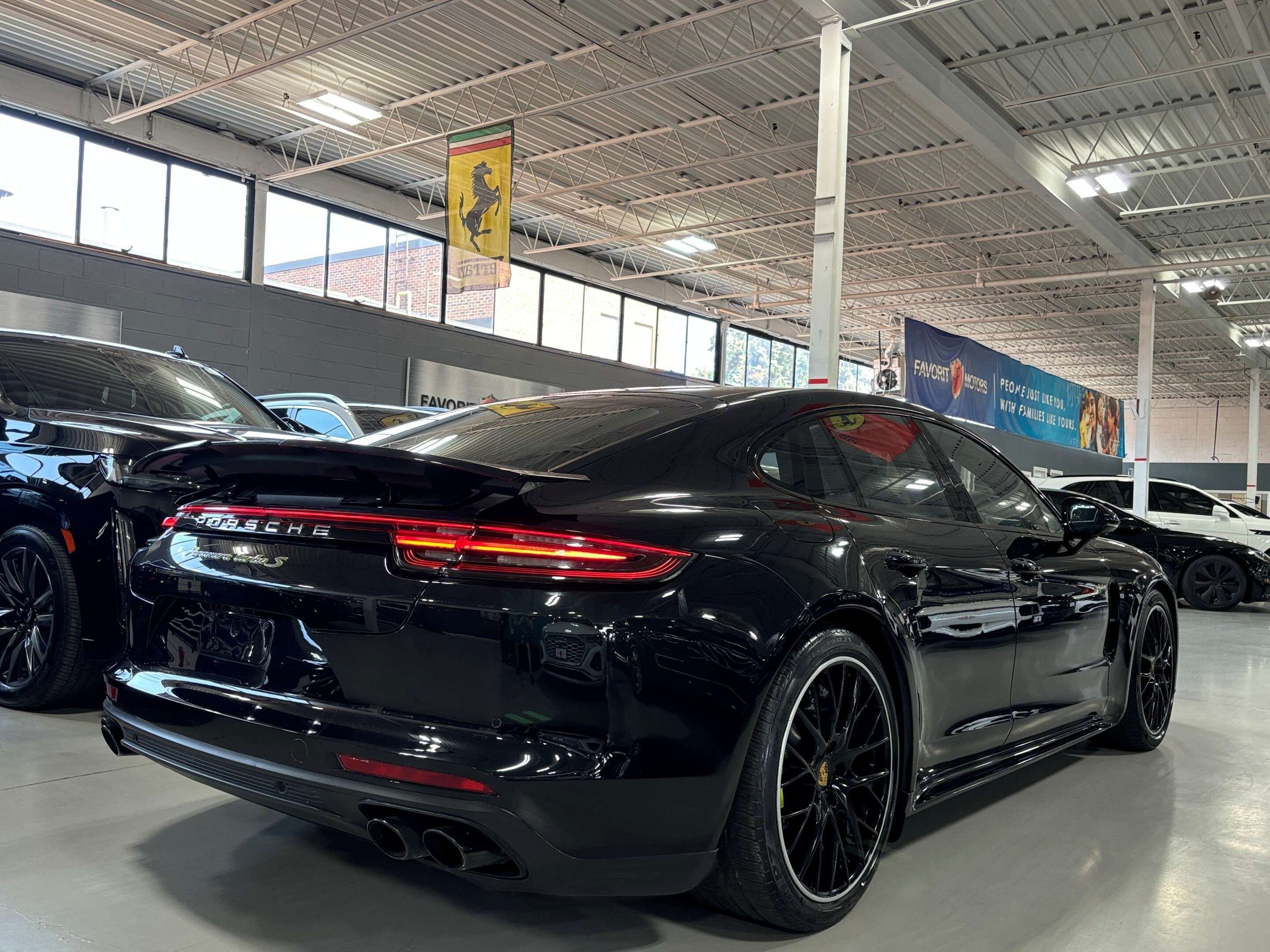 2018 Porsche Panamera Turbo