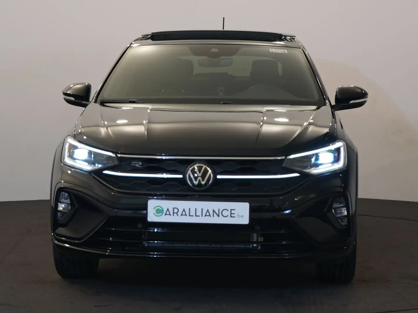 Volkswagen Taigo R-Line 1.0TSI DSG|Black Style|Pano|IQ Drive|Navi|J Zwart - 2