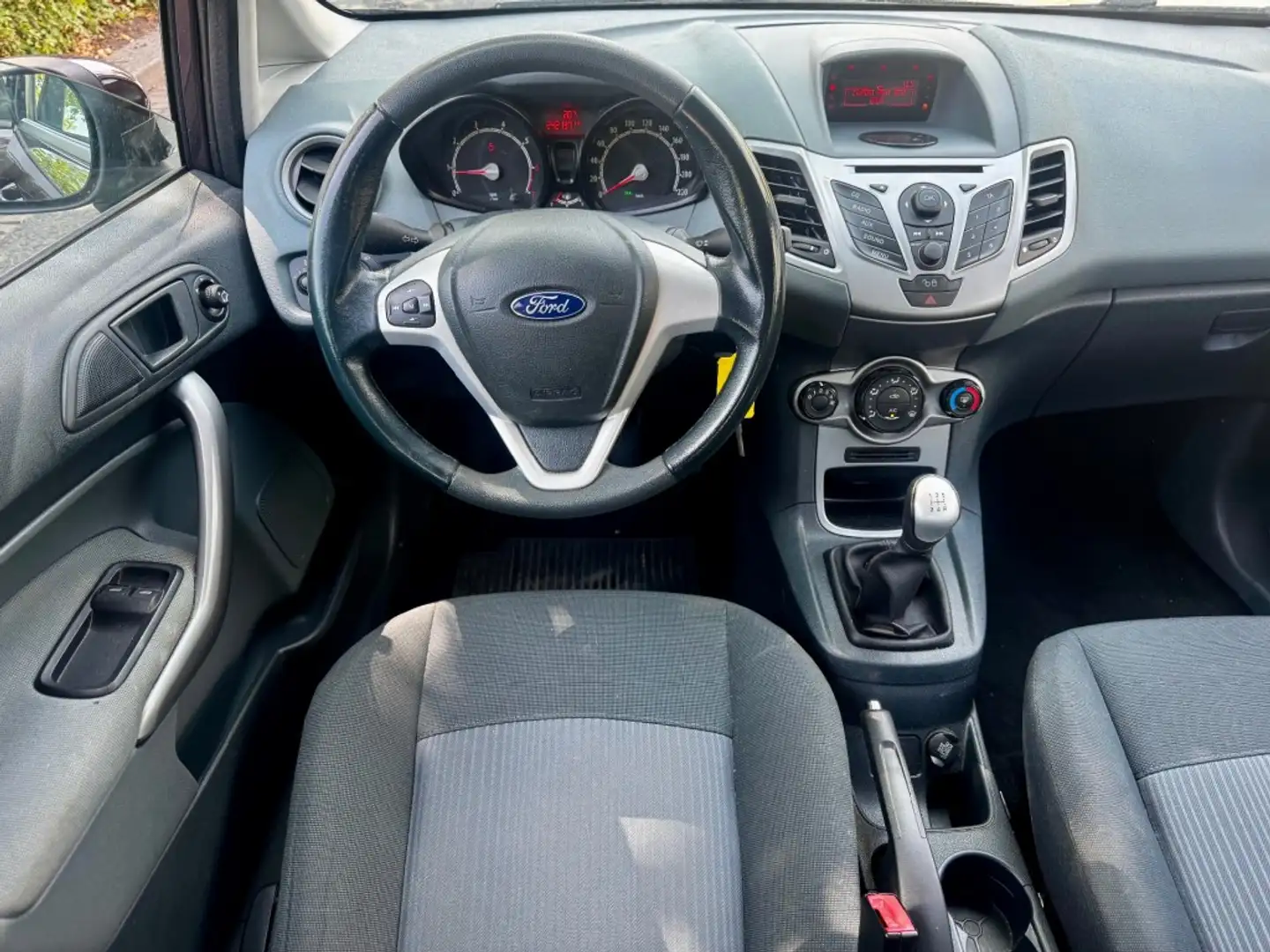Ford Fiesta 1.25 Limited 5drs AIRCO LMV ZEER NETTE AUTO APK 4- Rojo - 2