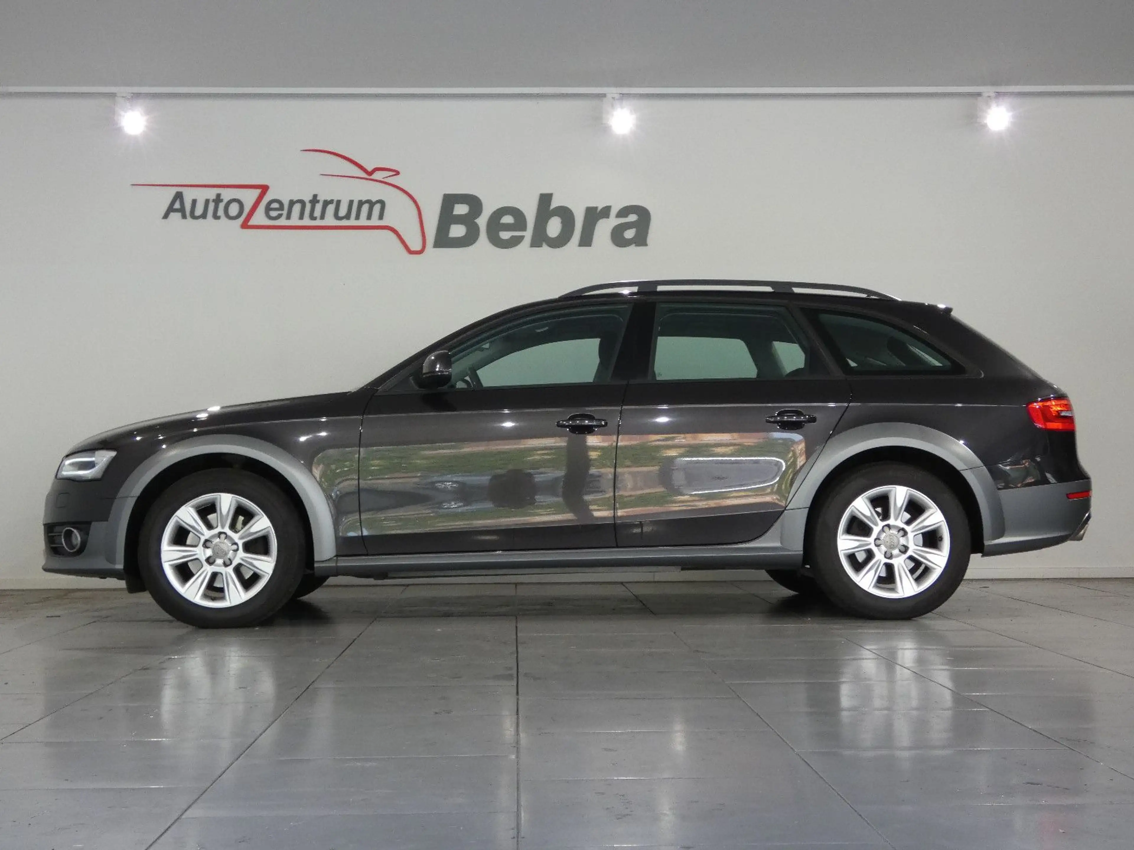 Audi A4 allroad quattro 2.0 TDI S-tronic Xenon/Navi — photo 5