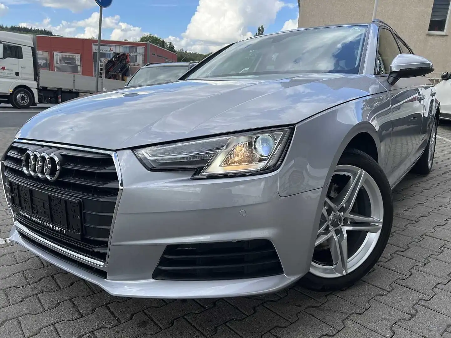 Audi A4 2.0 UltraTDI Silber - 1