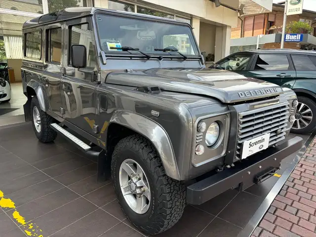 Land Rover Defender Defender 110 2.2 td SE SW N1 7 POSTI
