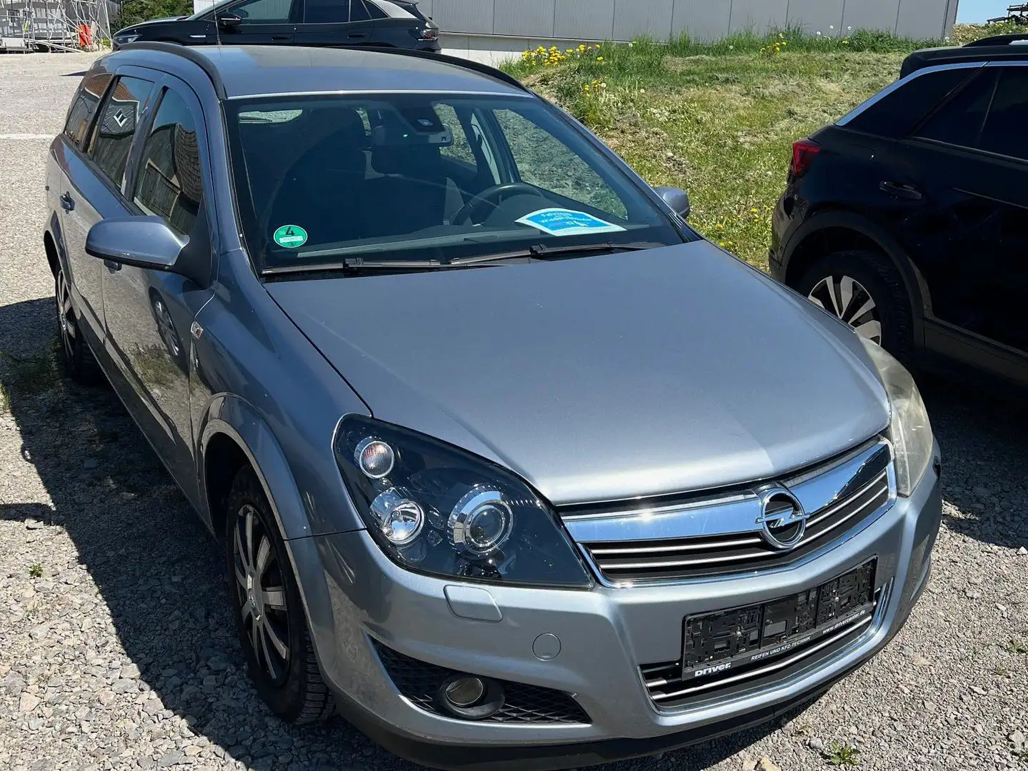 Opel Astra H Caravan 1.8 Edition AHK Bi-Xenon Argent - 1