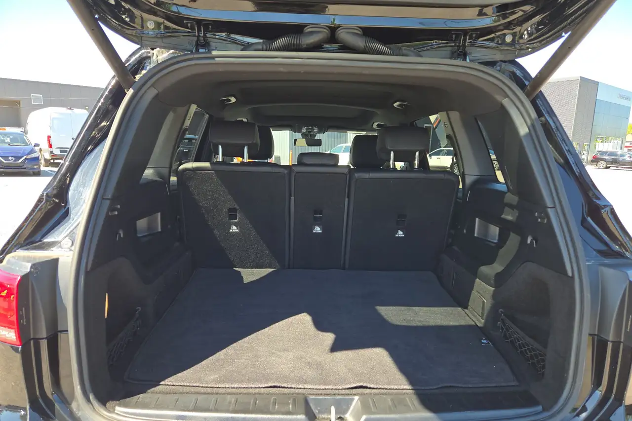 Mercedes-Benz GLB снимка Mercedes-Benz GLB