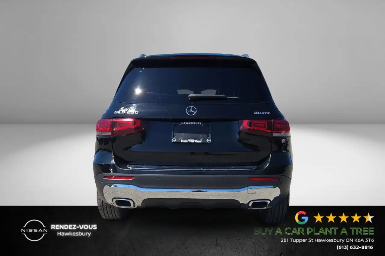 Mercedes-Benz GLB снимка Mercedes-Benz GLB