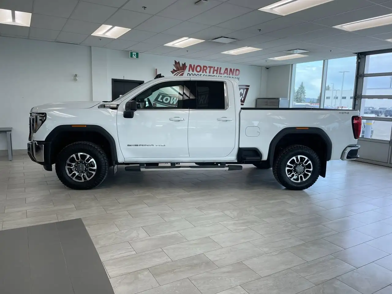 GMC Sierra 2500HD снимка GMC Sierra 2500HD