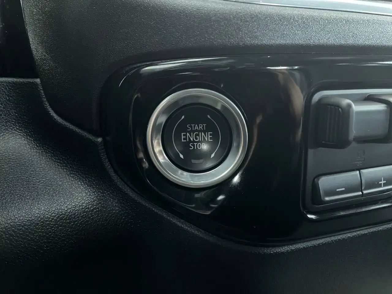 GMC Sierra 2500HD снимка GMC Sierra 2500HD