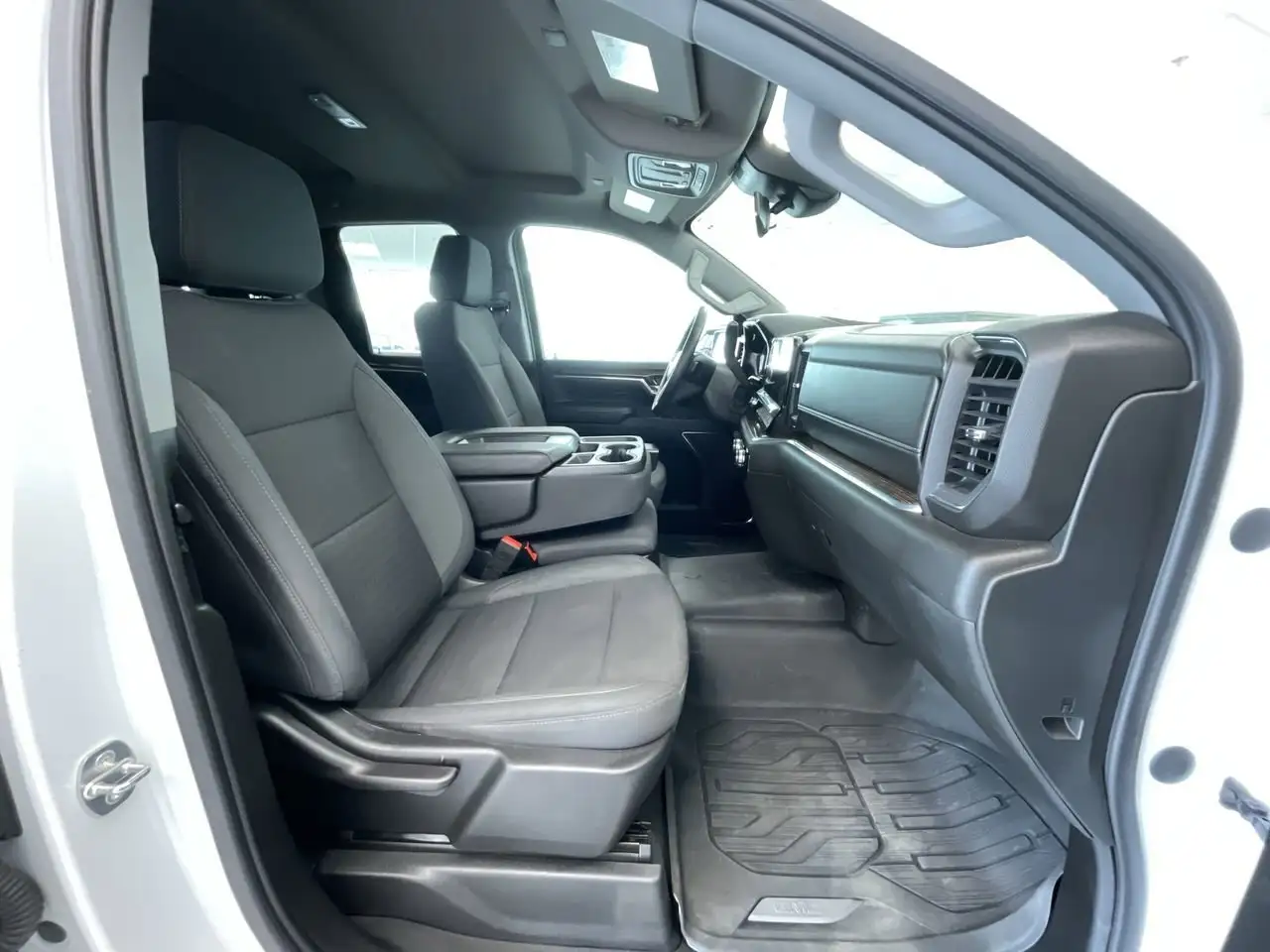 GMC Sierra 2500HD снимка GMC Sierra 2500HD