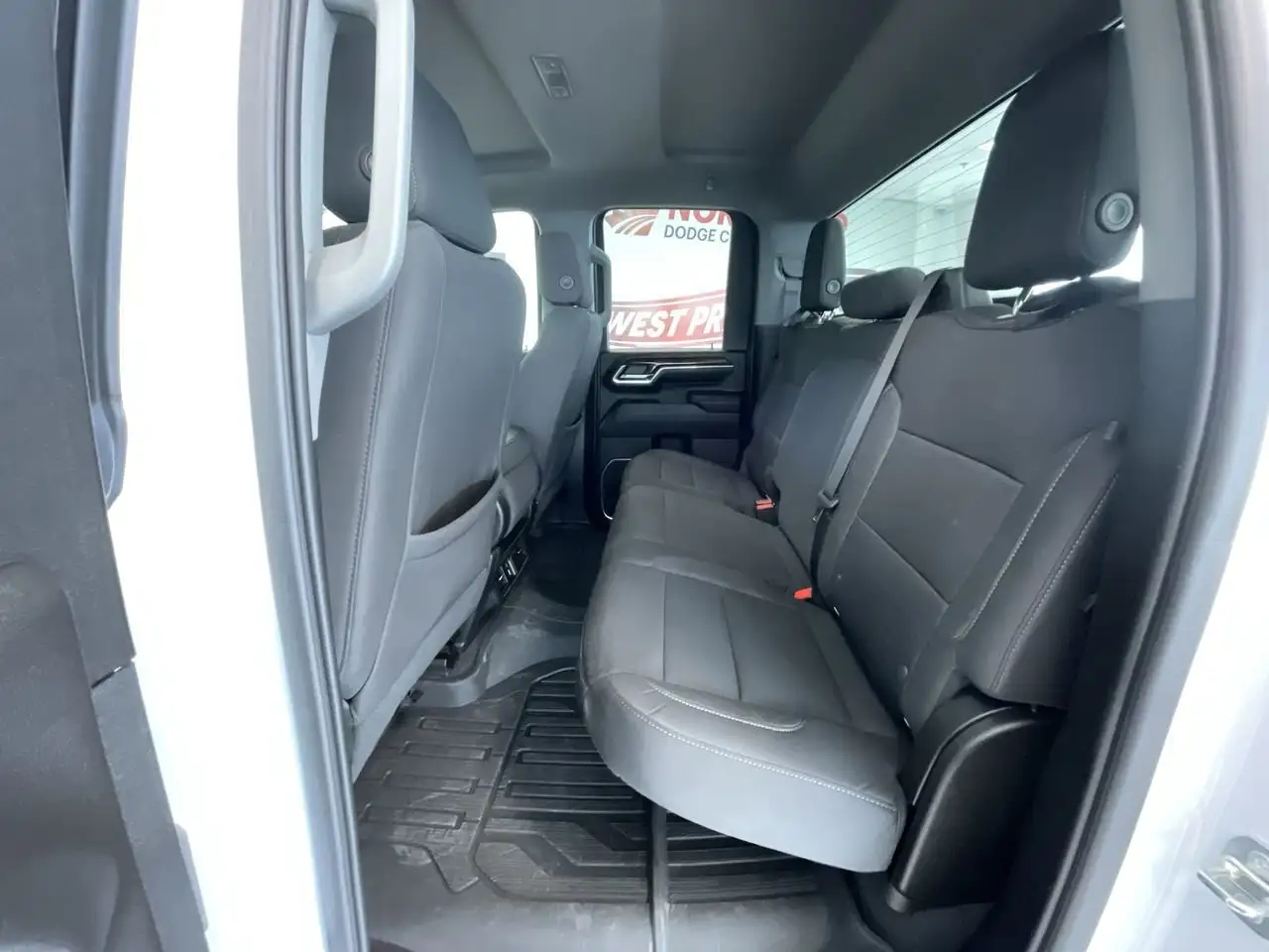 GMC Sierra 2500HD снимка GMC Sierra 2500HD