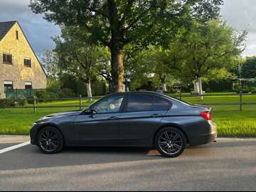 D 2.0L F30