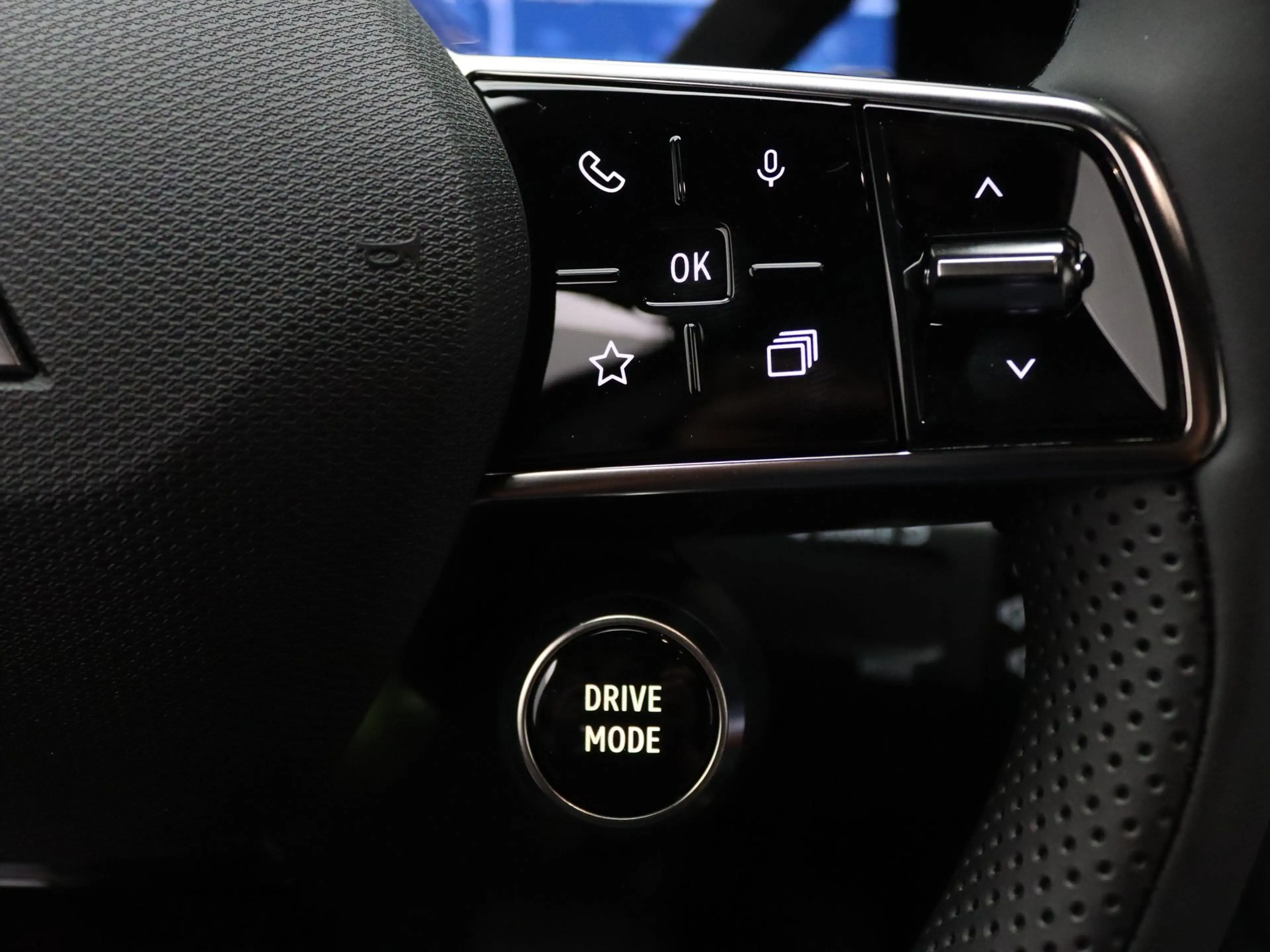 Mitsubishi Eclipse Cross Intense+ 87 kWh Apple Carplay/Android Auto | Clima — photo 14