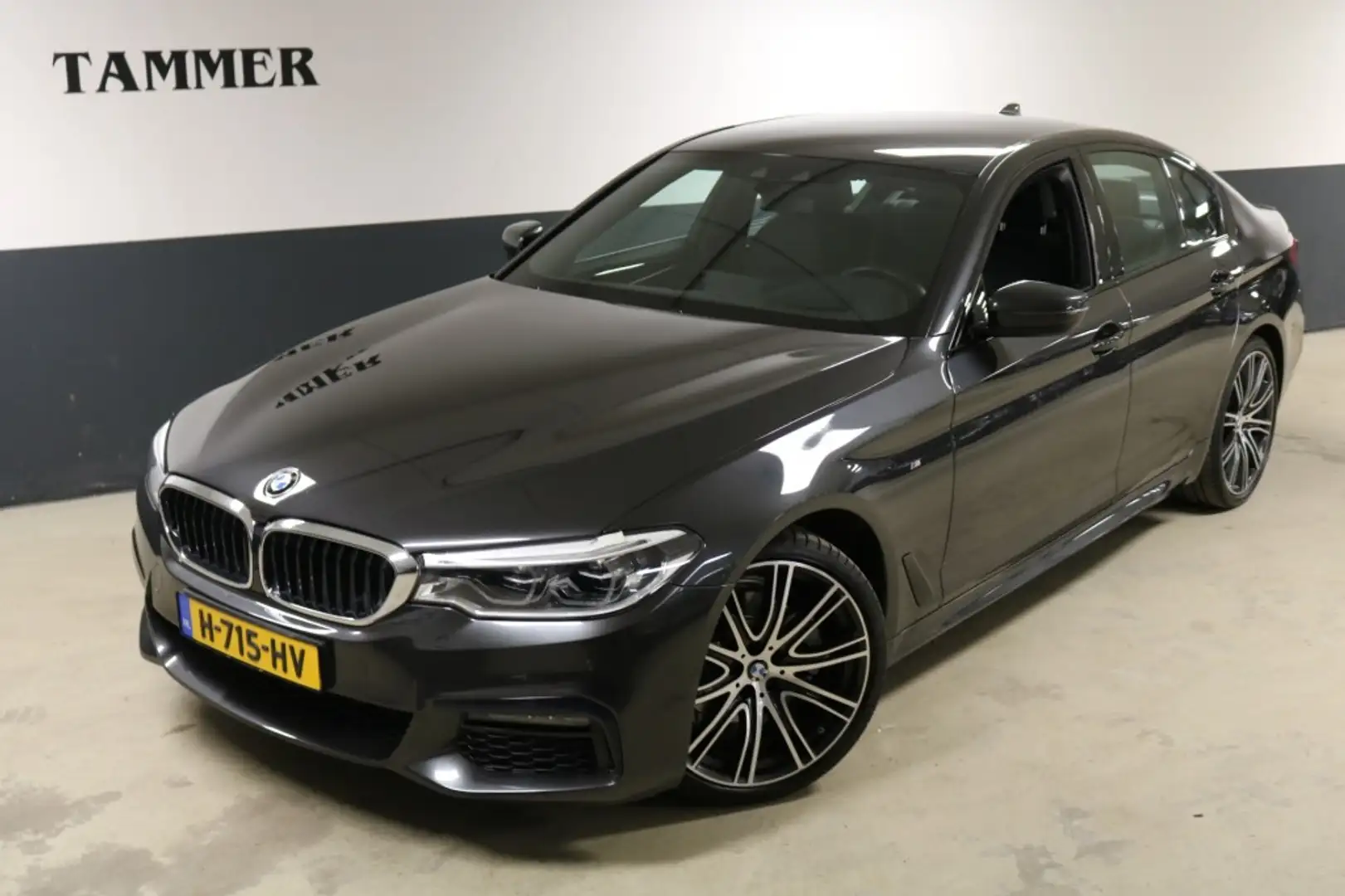 BMW 520 520i High Executive Edition M-Sport Plus-HUD-DEALE Grijs - 2
