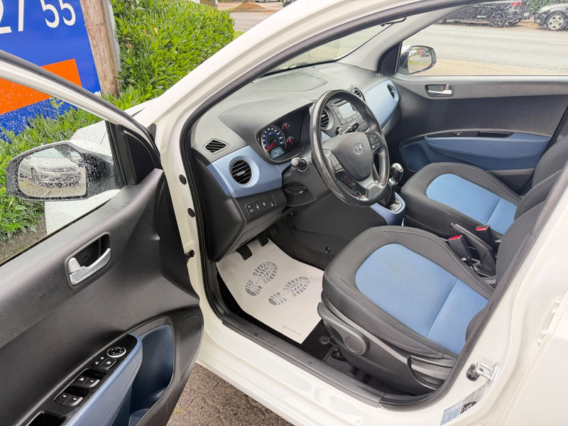 Hyundai i10 FIFA World Cup Edition*TEMPOMAT*KLIMA*ALU* — photo 10